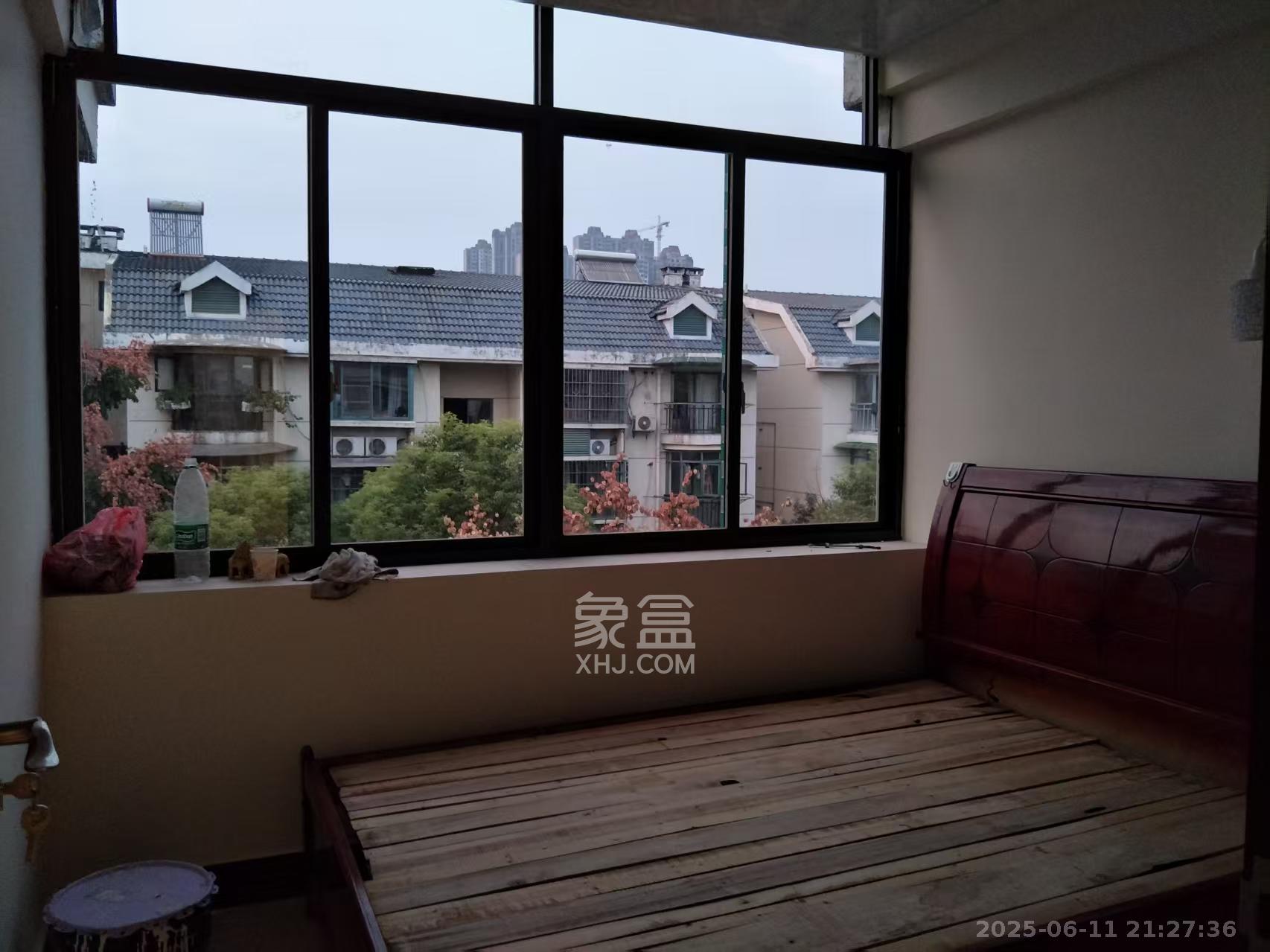 金帆江滨玫瑰园  3室2厅1卫    1600.0元/月室内图