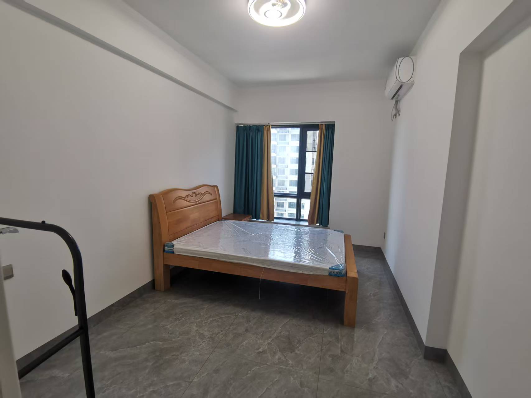 万景峰一期  3室2厅2卫    2300.0元/月 万景峰一期  3室2厅2卫    2300.0元/月室内图