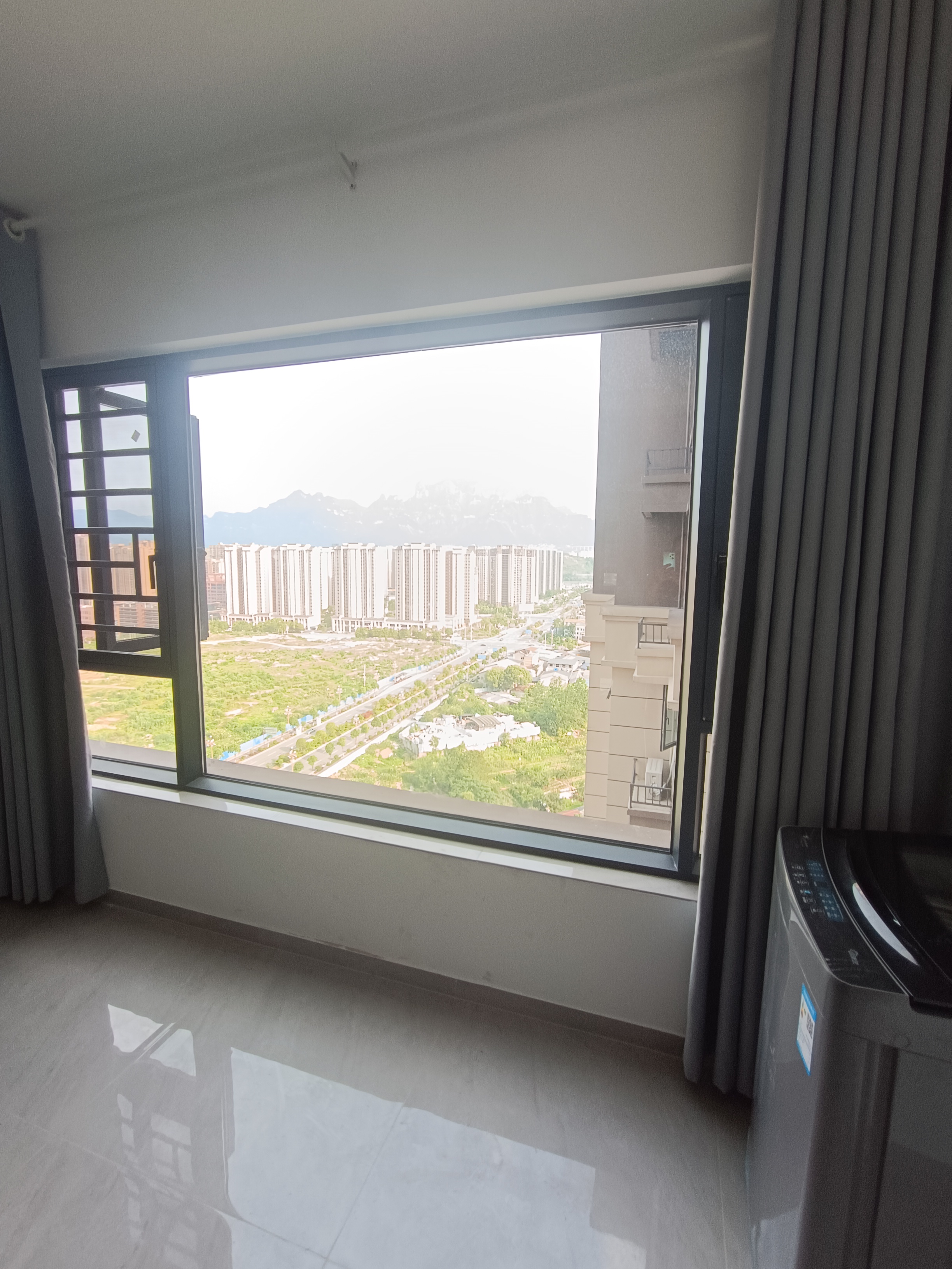 荣盛花语书苑 4室2厅2卫 2500.0元/月 荣盛花语书苑 4室2厅2卫 2500.0元/月室内图