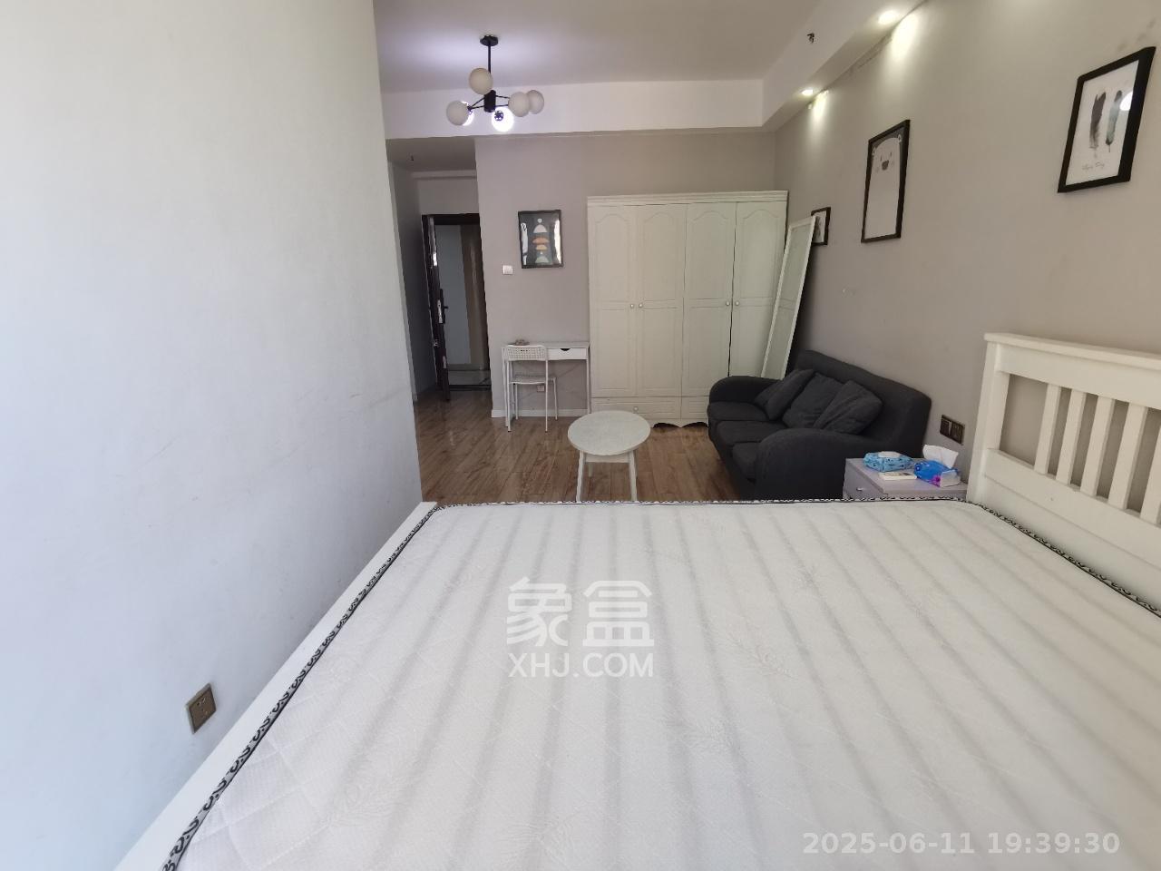 第六都（陆都小区）  1室1厅1卫   1700.00元/月室内图