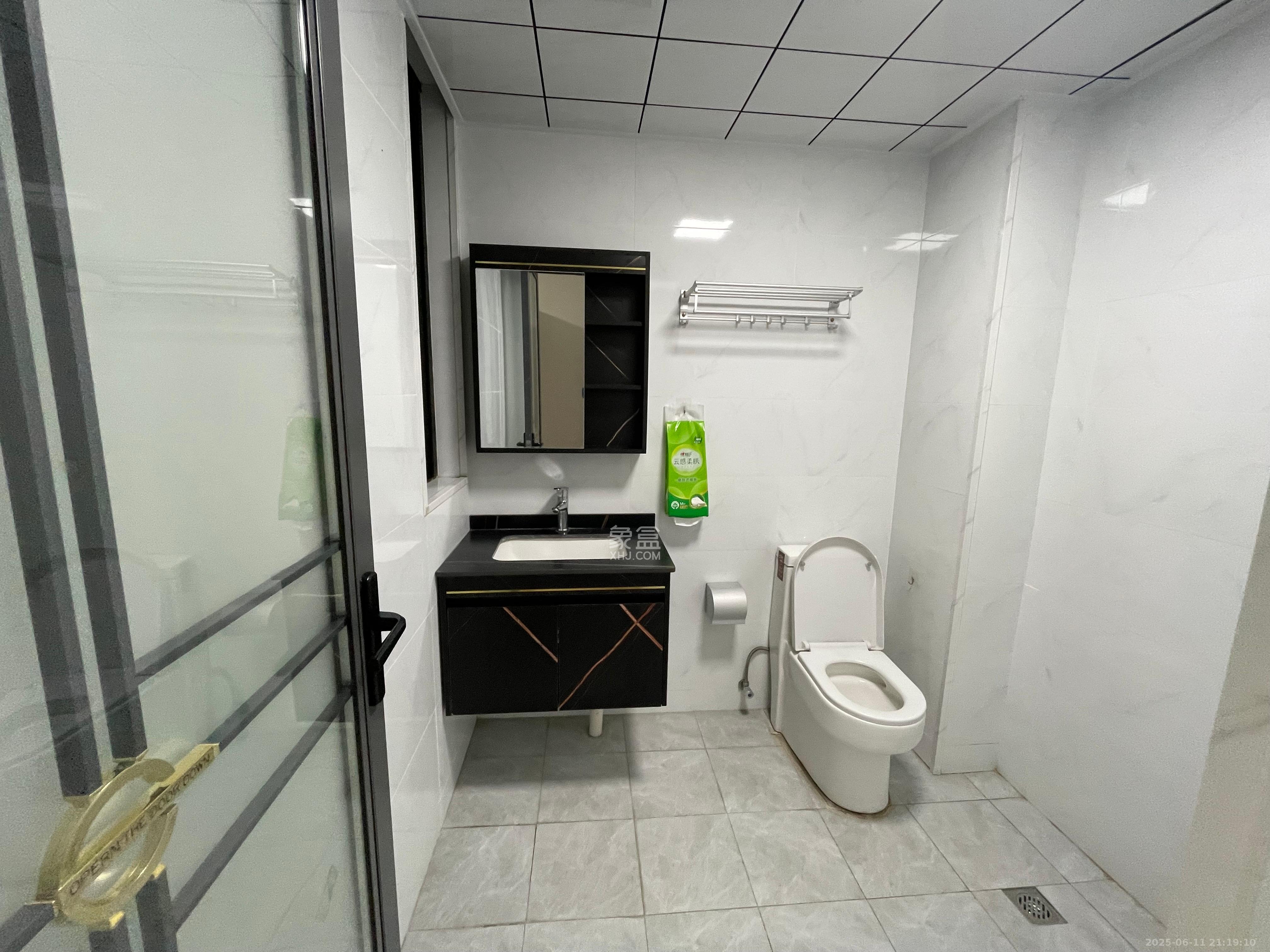 中国铁建梅溪青秀三期 4室2厅2卫 3200.0元/月 中国铁建梅溪青秀三期 4室2厅2卫 3200.0元/月室内图