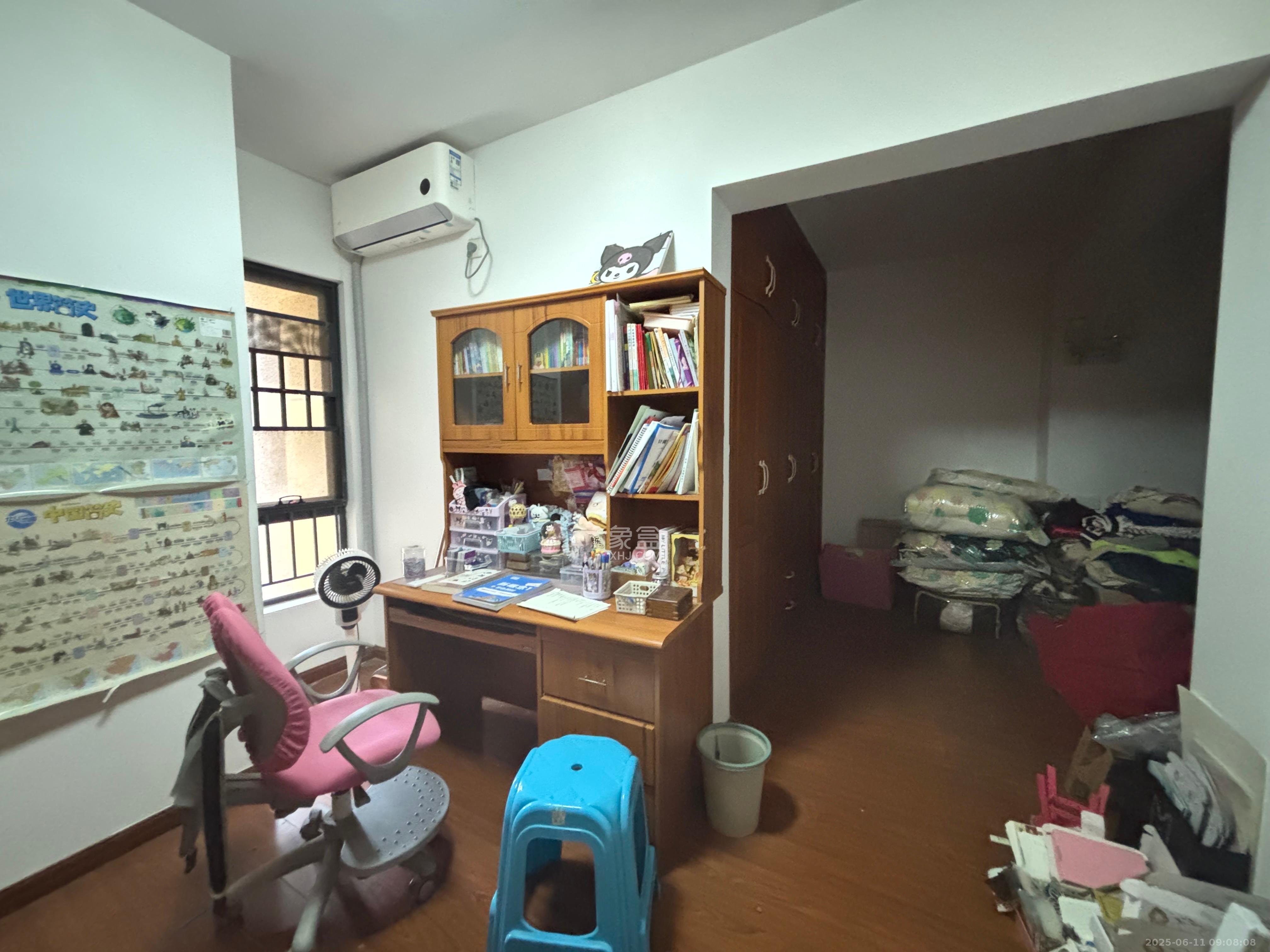 保利城(中航城国际社区、郡原美村) 4室2厅2卫 2800.0元/月 保利城(中航城国际社区、郡原美村) 4室2厅2卫 2800.0元/月室内图