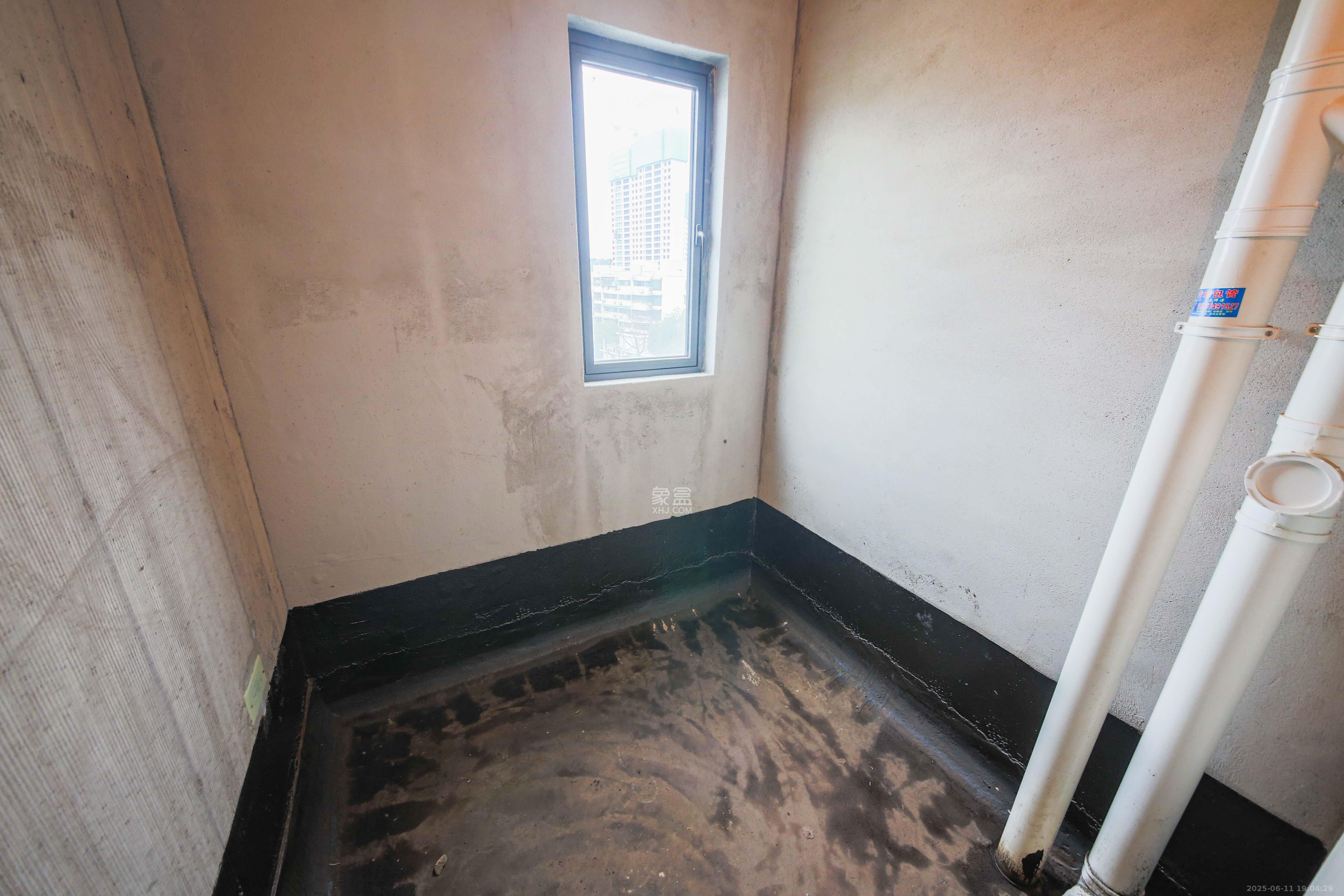 中建钰和城  4室2厅2卫   190.00万卫生间