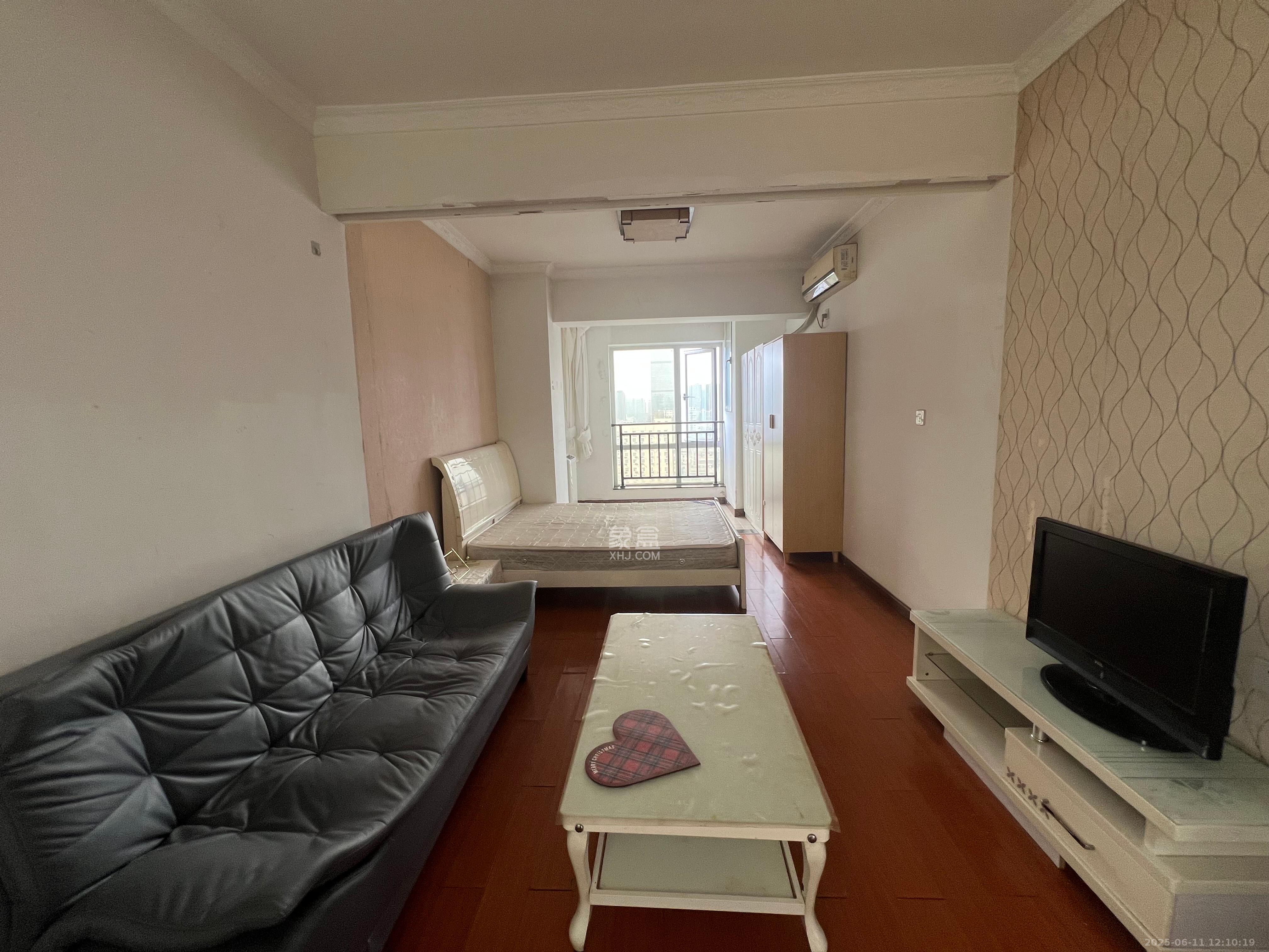 湘水和天下 1室1厅1卫 1250.0元/月 湘水和天下 1室1厅1卫 1250.0元/月室内图