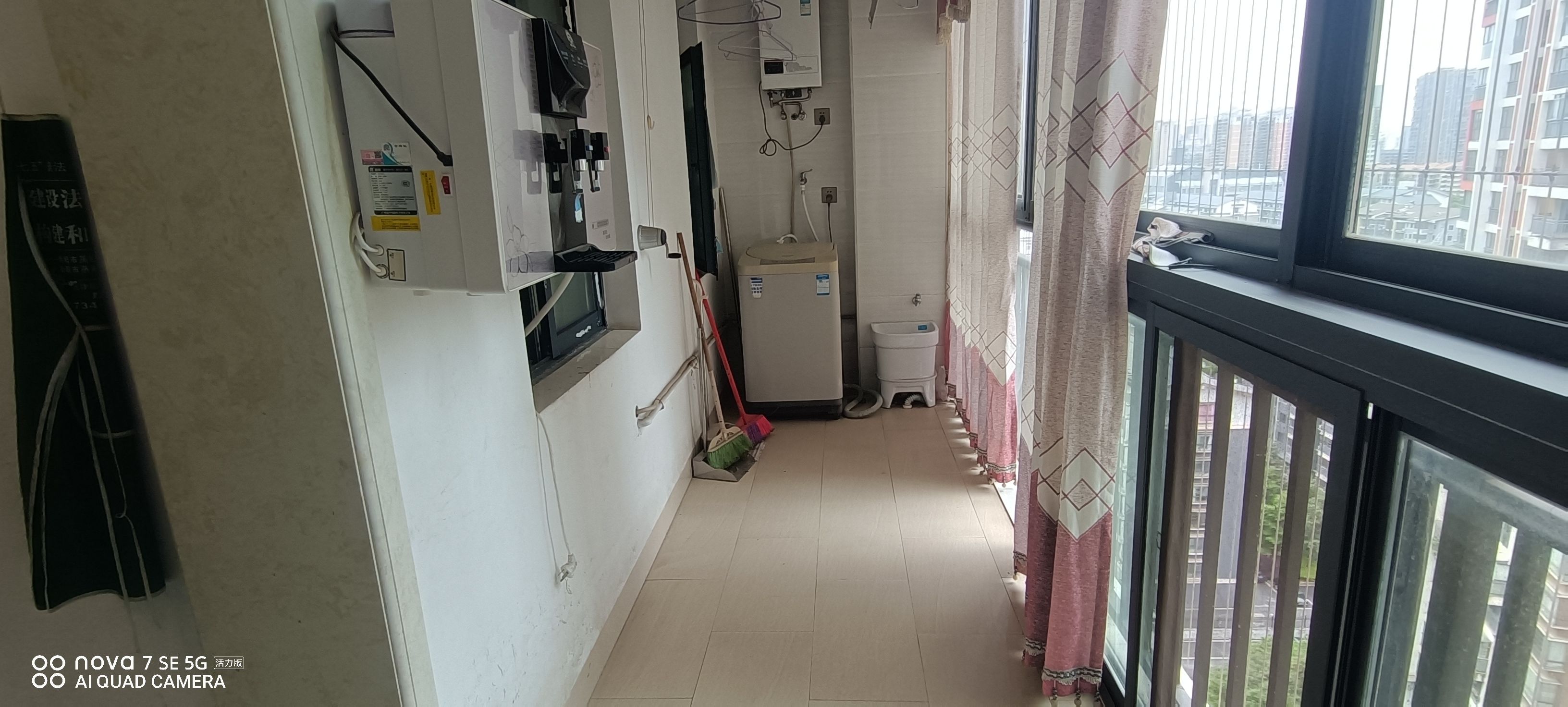 山水华庭  4室2厅2卫   2000.00元/月室内图