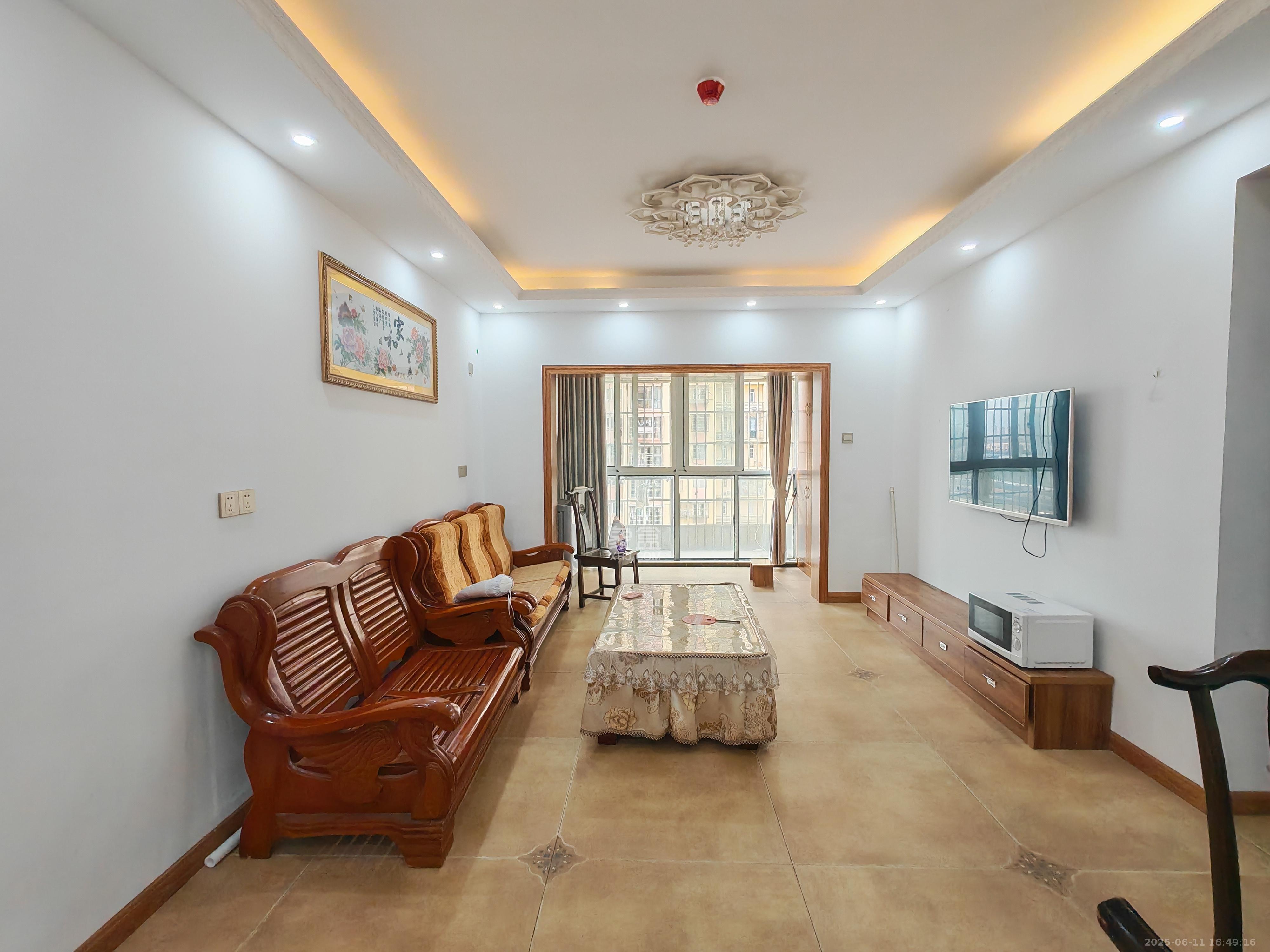 荷韵园 3室2厅1卫 1700.0元/月 荷韵园 3室2厅1卫 1700.0元/月室内图