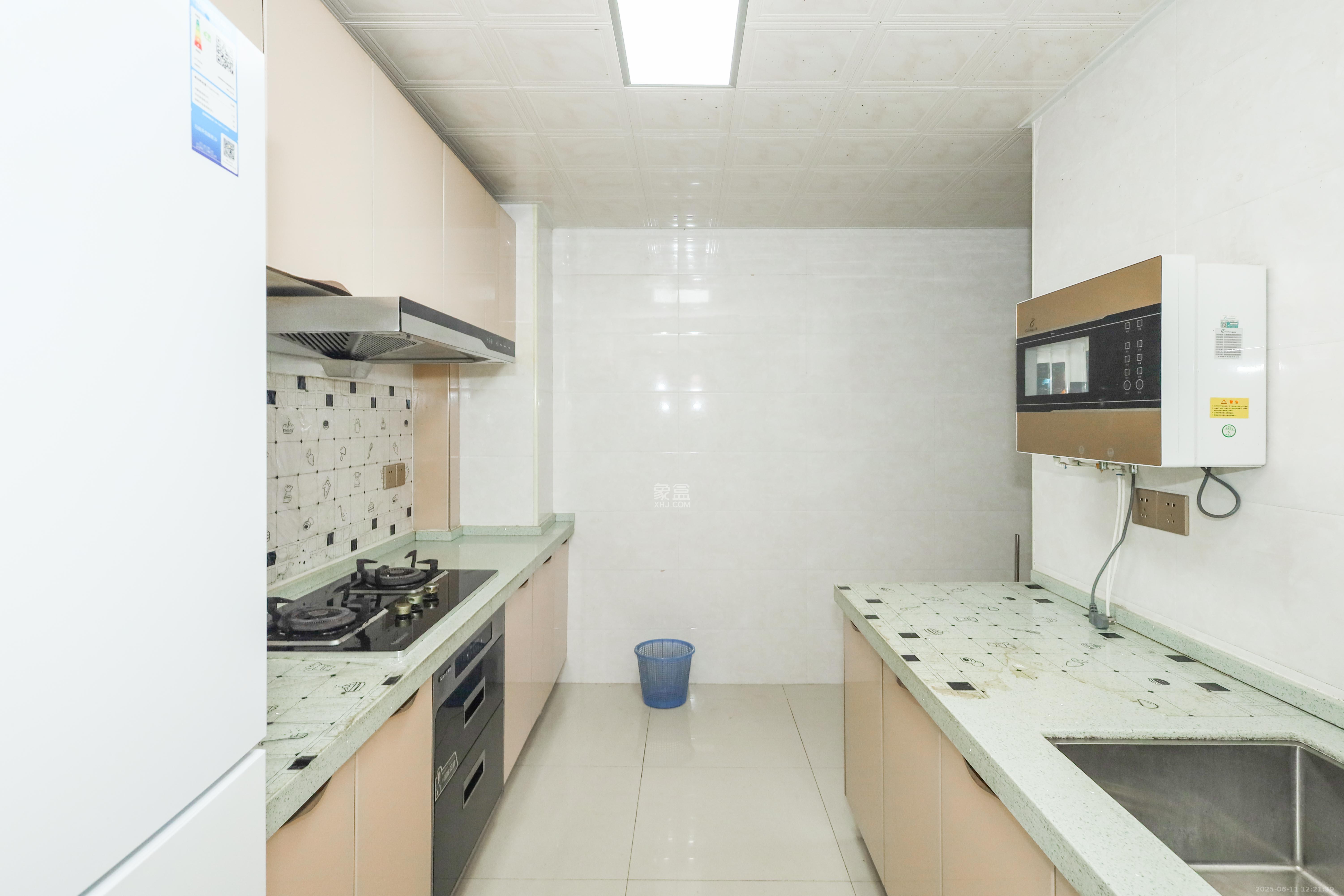 梅溪鑫苑名家  3室2厅1卫    99.8万 梅溪鑫苑名家  3室2厅1卫    99.8万厨房