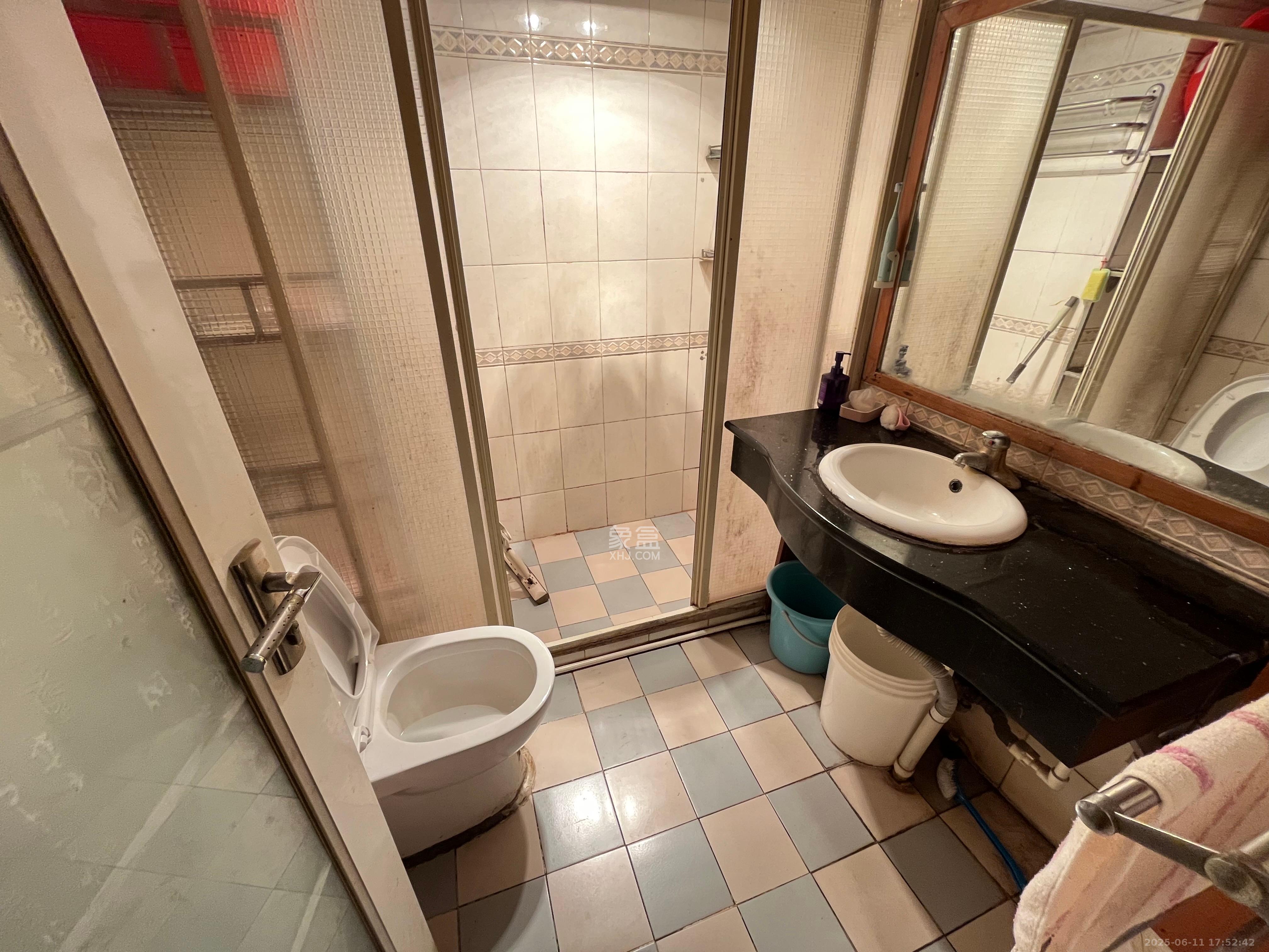 湘江航运宿舍  3室2厅1卫    1800.0元/月 湘江航运宿舍  3室2厅1卫    1800.0元/月室内图