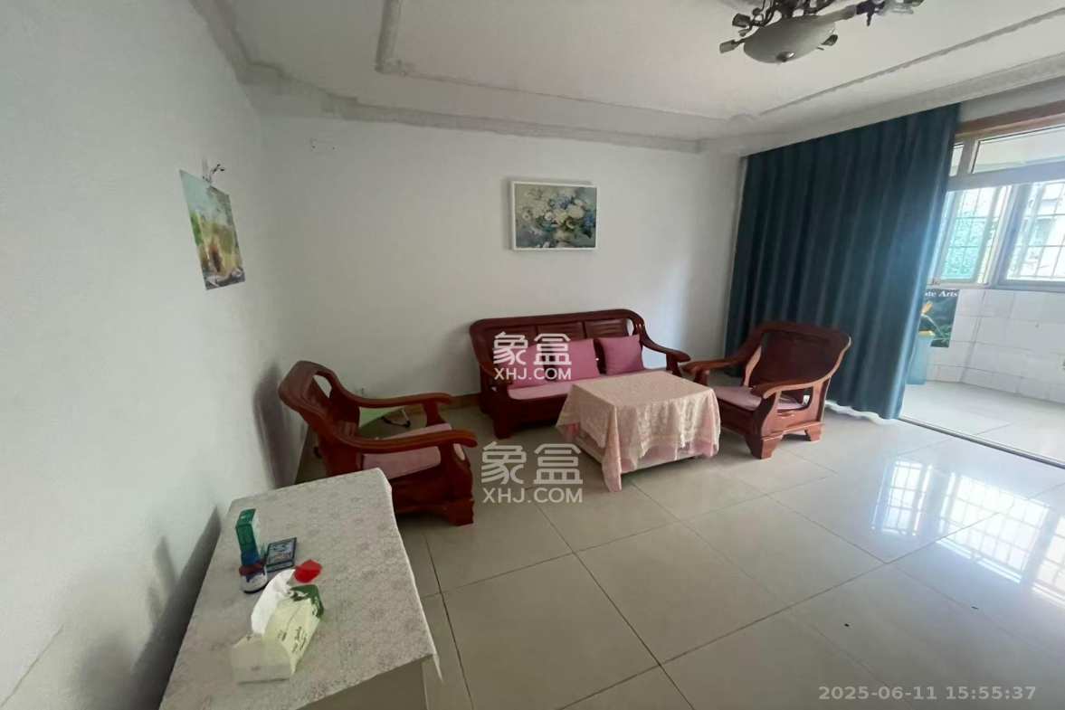 德政园  3室2厅1卫    1800.0元/月 德政园  3室2厅1卫    1800.0元/月室内图