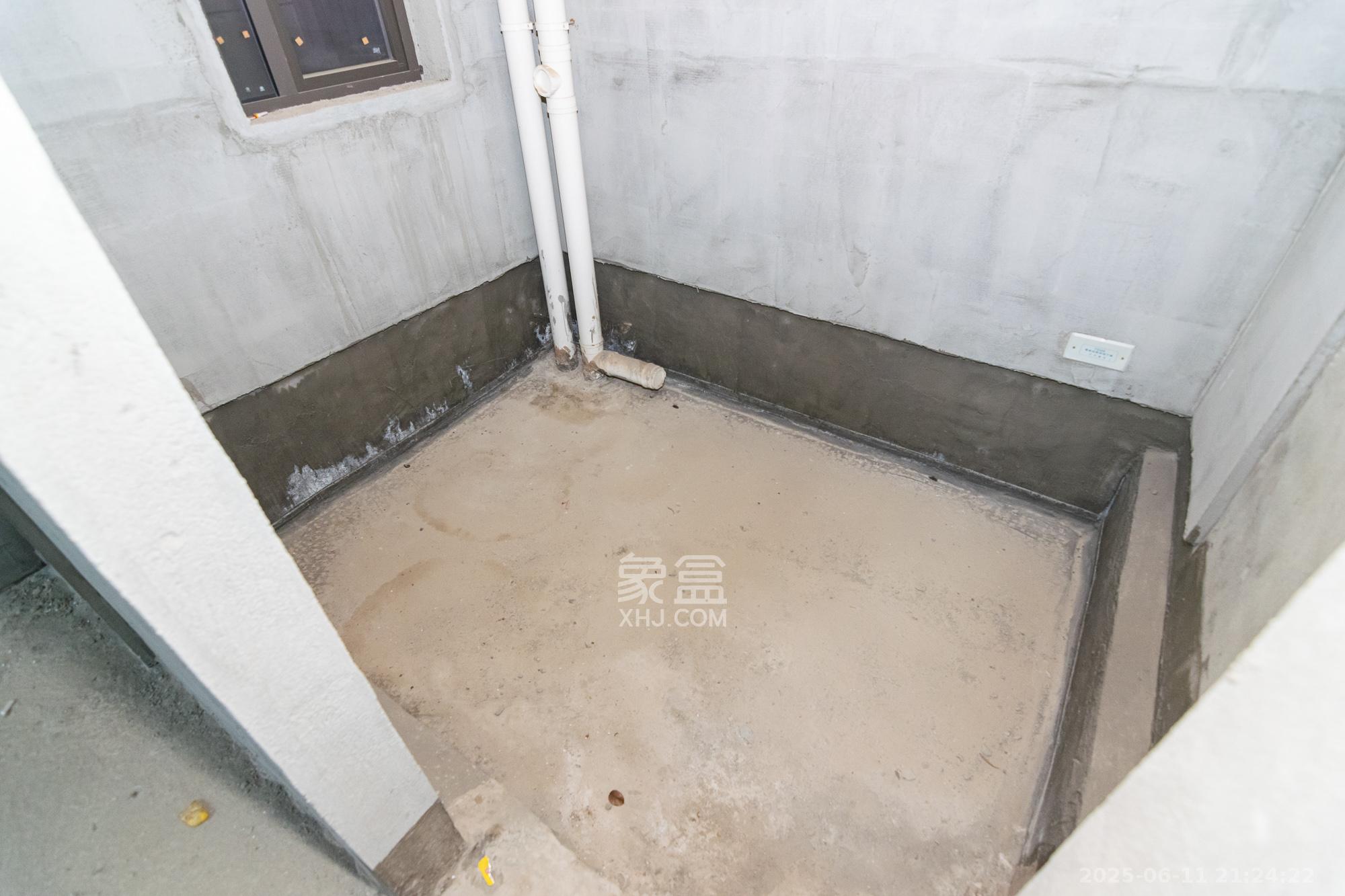 润和山水郡  5室2厅2卫    108.8万卫生间