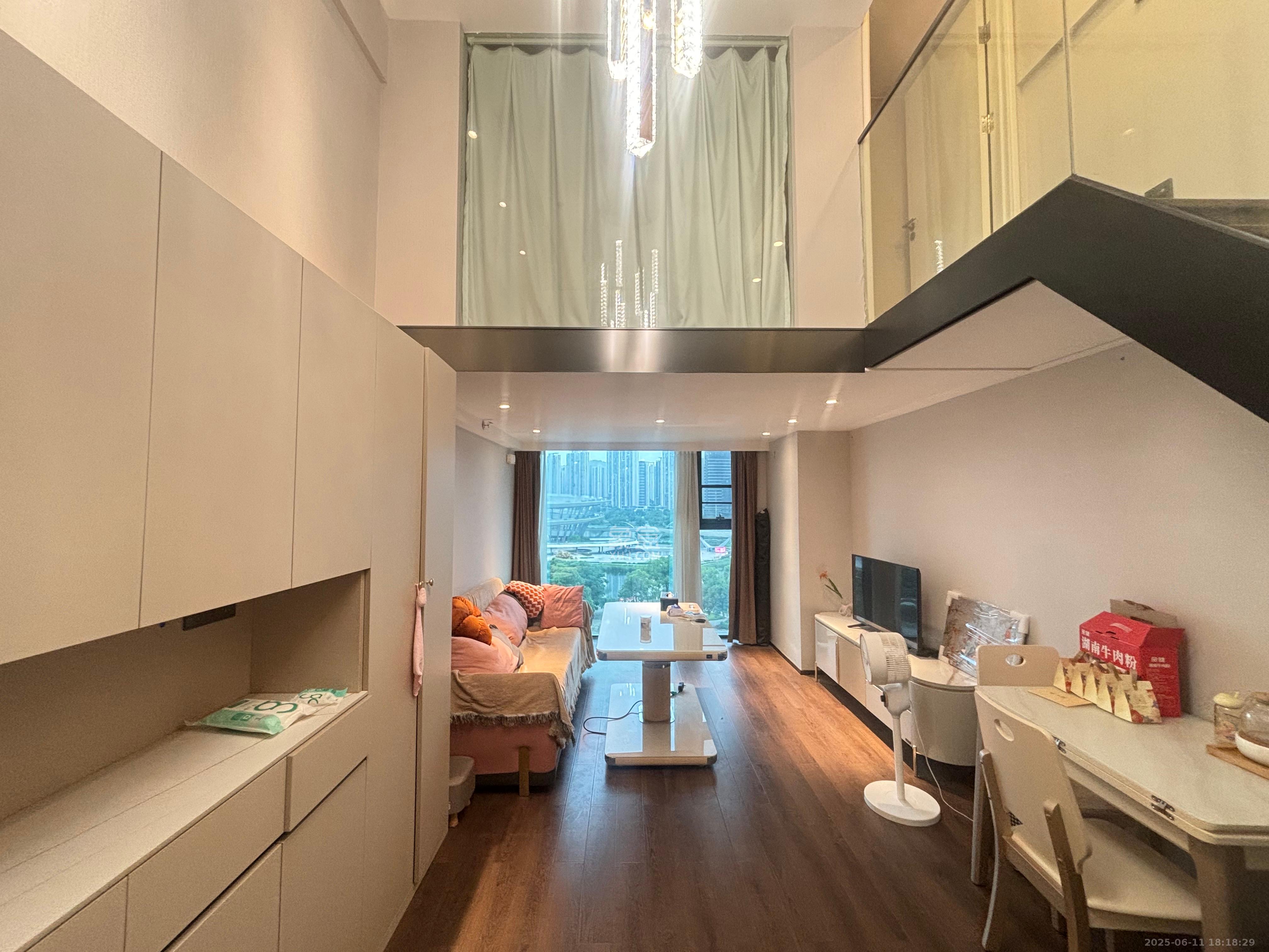 达美寰宇中心  2室1厅1卫   2888.00元/月