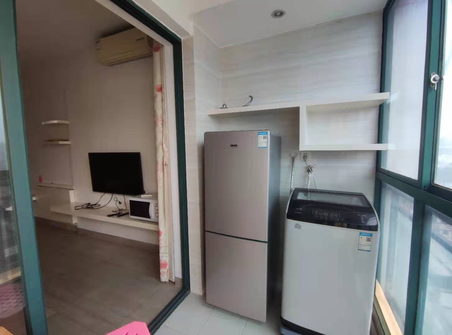 中景花园  1室1厅1卫   1500.00元/月室内图