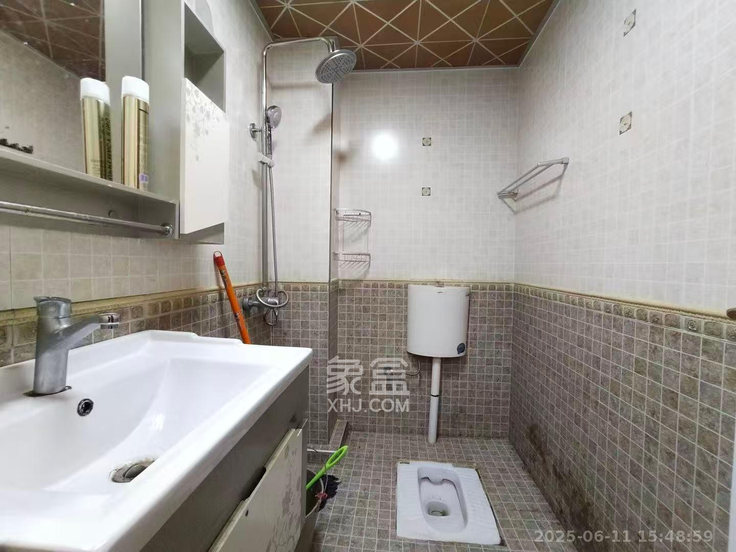 中城丽景香山园  1室1厅1卫   1600.00元/月室内图