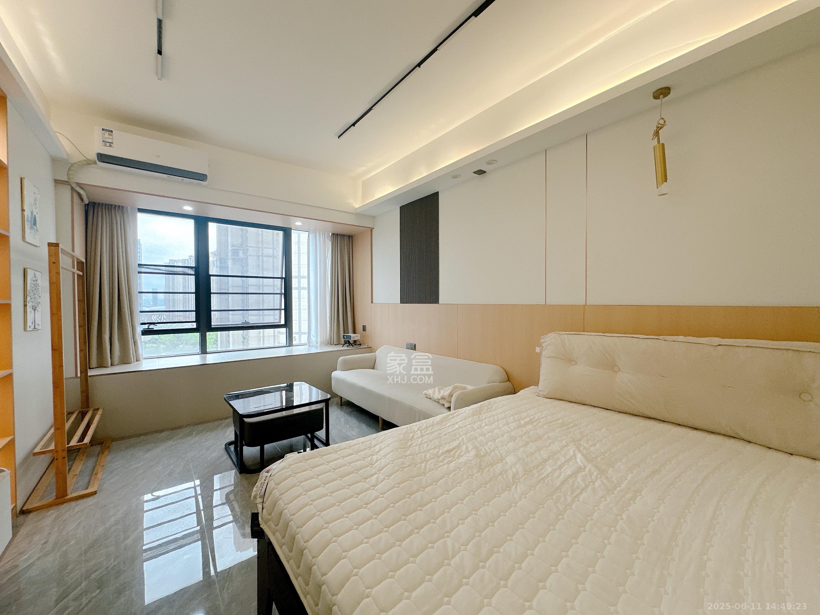 龙湖铂金岛  1室1厅1卫   2000.00元/月室内图