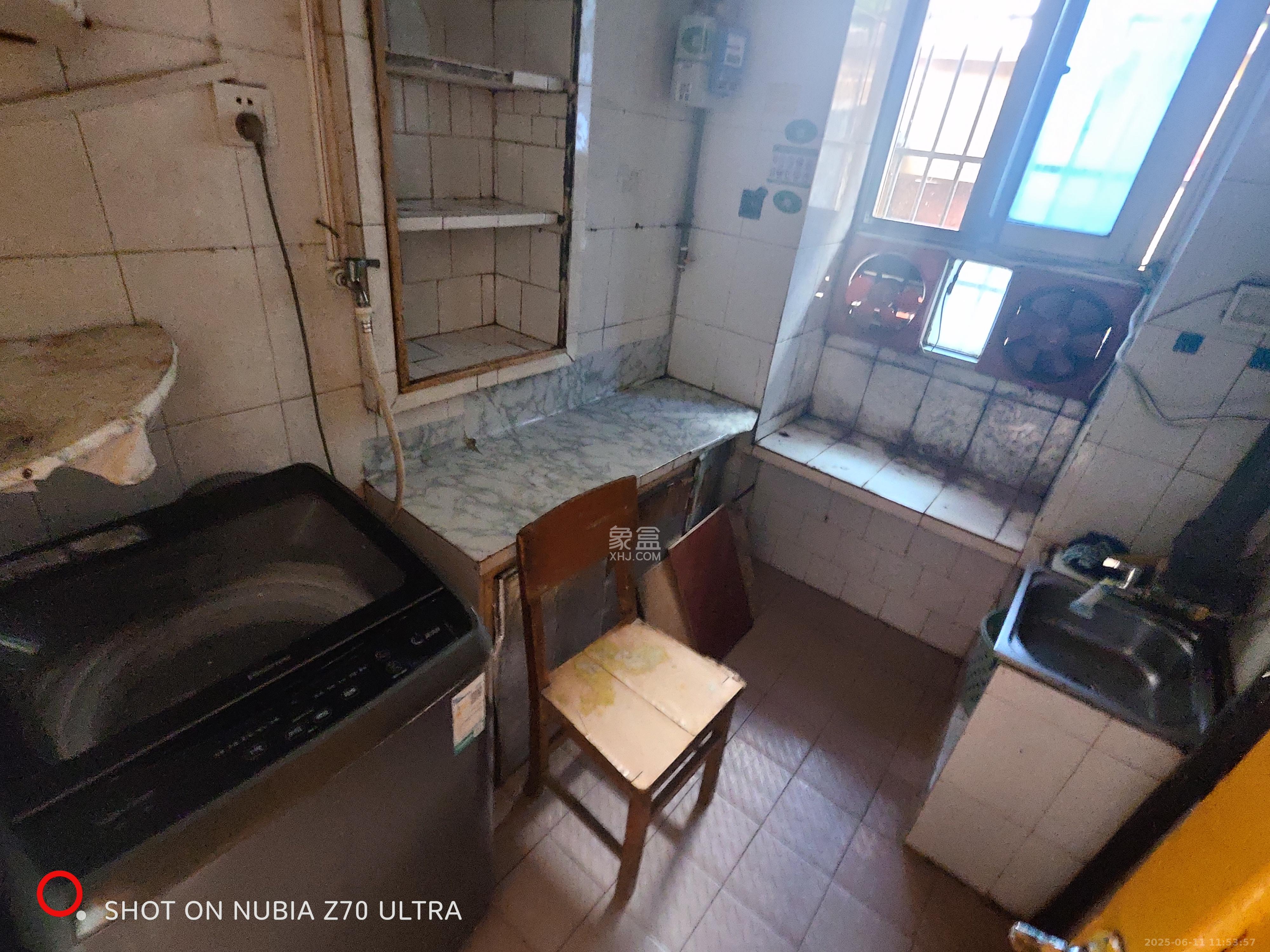 十七中宿舍(燕子岭正街40号) 1室0厅0卫 1000.0元/月 十七中宿舍(燕子岭正街40号) 1室0厅0卫 1000.0元/月室内图