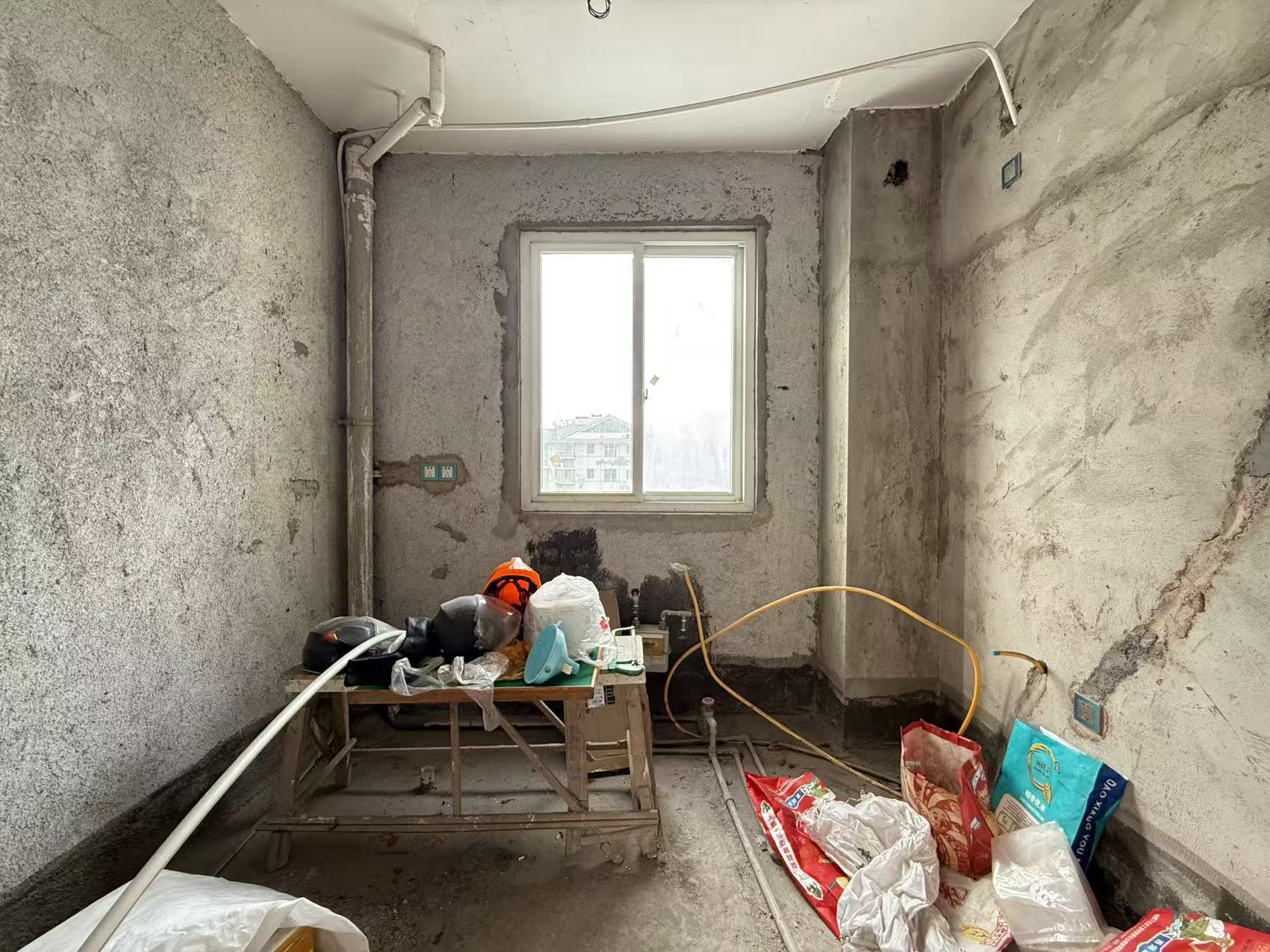 阳光水岸  3室2厅2卫    53.0万 阳光水岸  3室2厅2卫    53.0万客厅