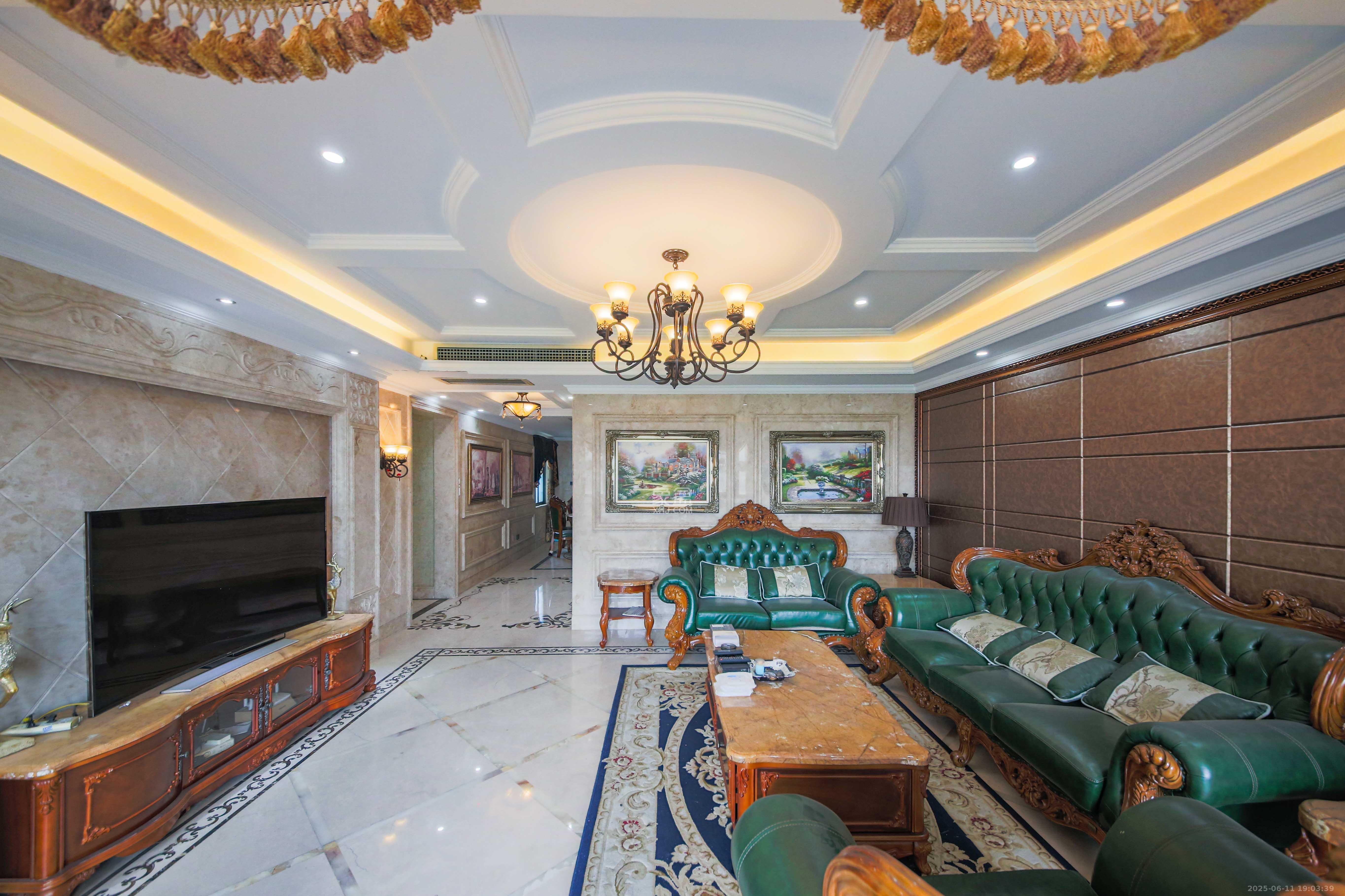 博林金谷 4室2厅2卫 278.0万 博林金谷 4室2厅2卫 278.0万客厅