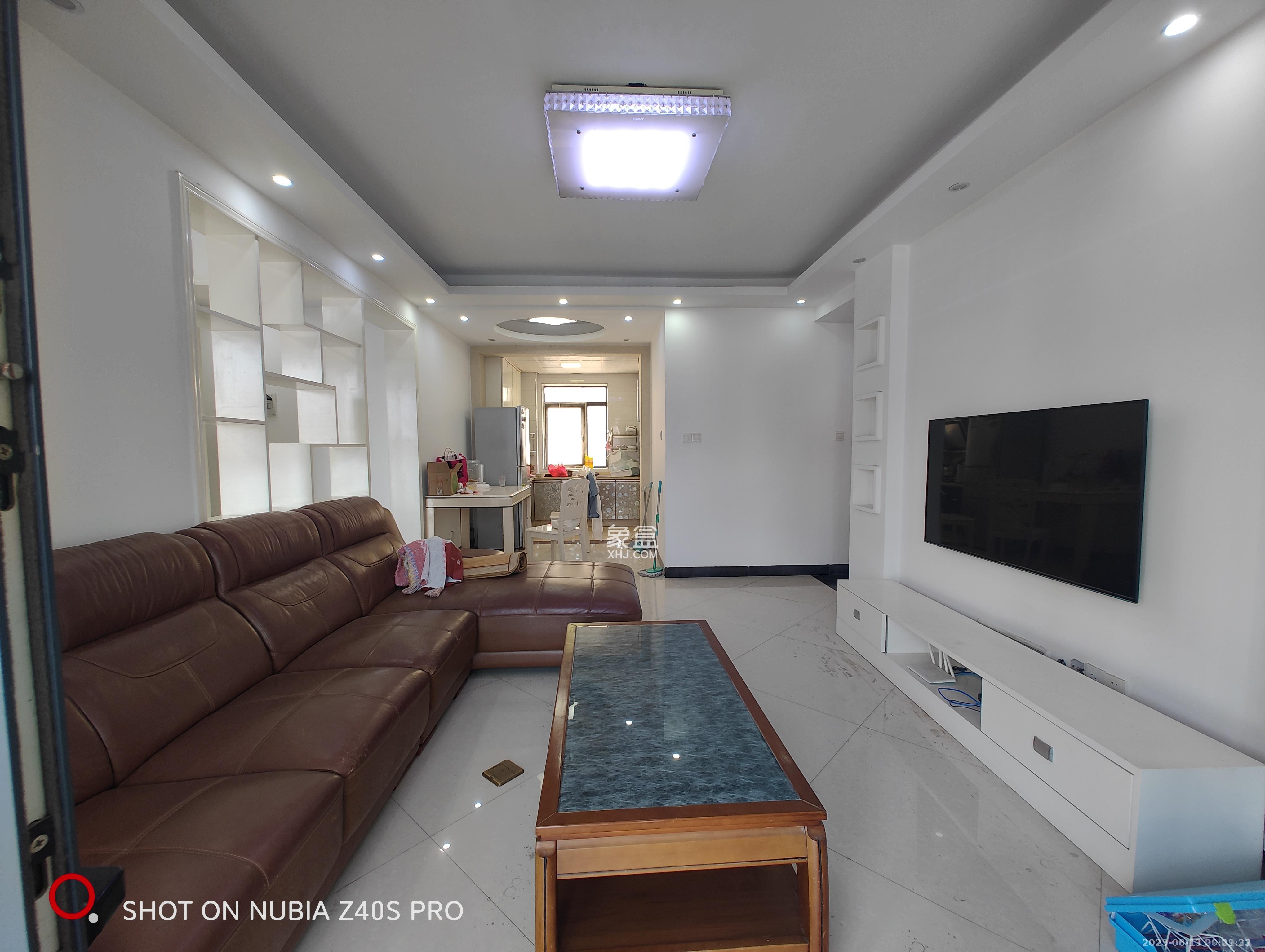 湘水熙园 4室2厅2卫 2600.0元/月 湘水熙园 4室2厅2卫 2600.0元/月室内图