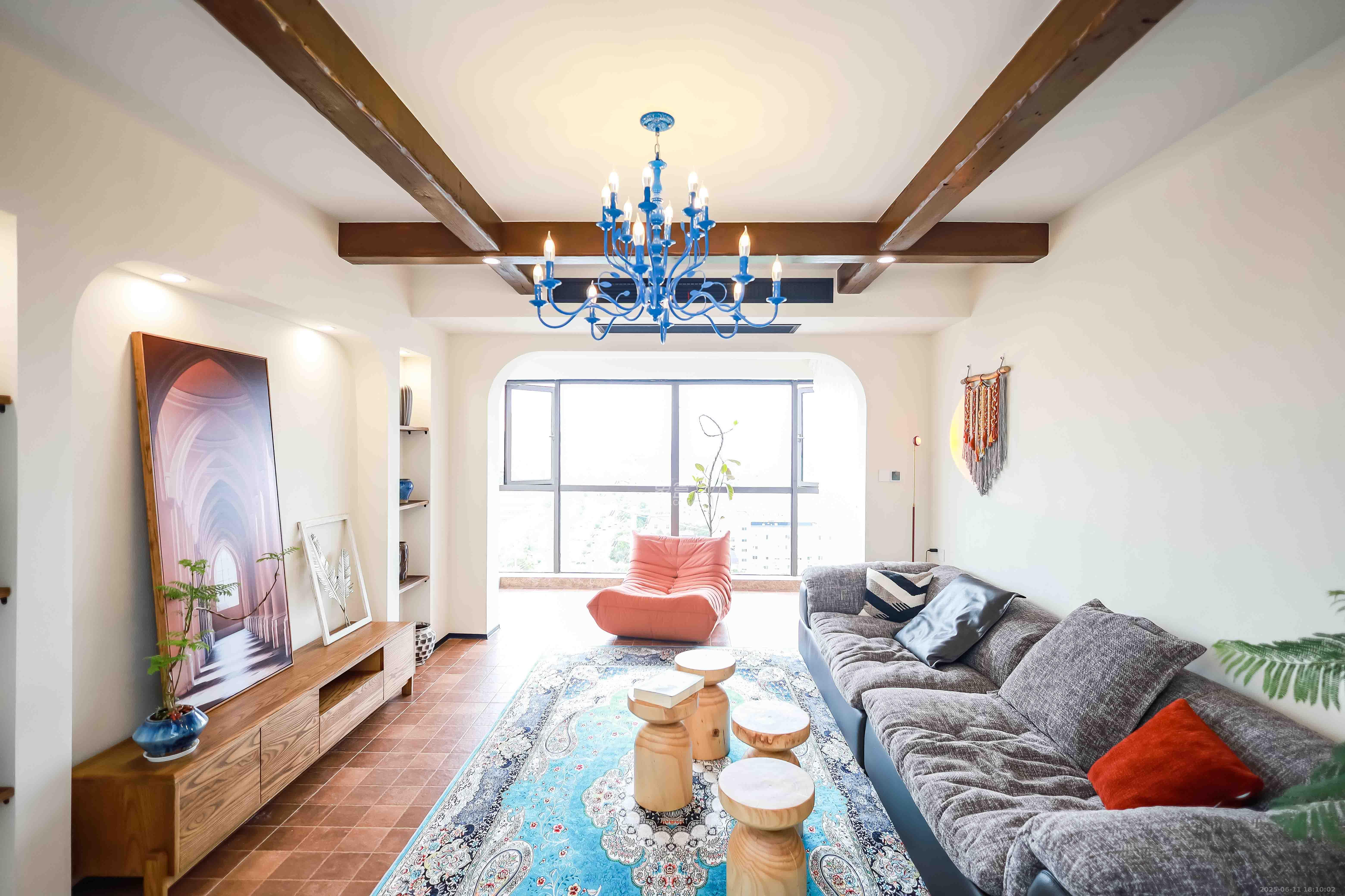 金辉优步花园 3室2厅2卫 128.0万 金辉优步花园 3室2厅2卫 128.0万客厅