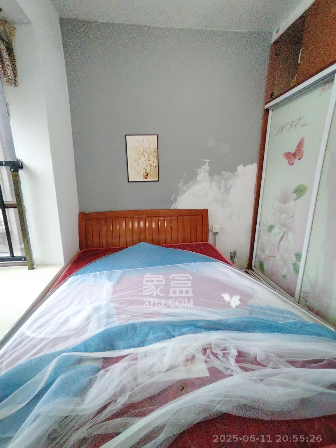 湖湾世景 4室2厅1卫 1700.0元/月 湖湾世景 4室2厅1卫 1700.0元/月室内图