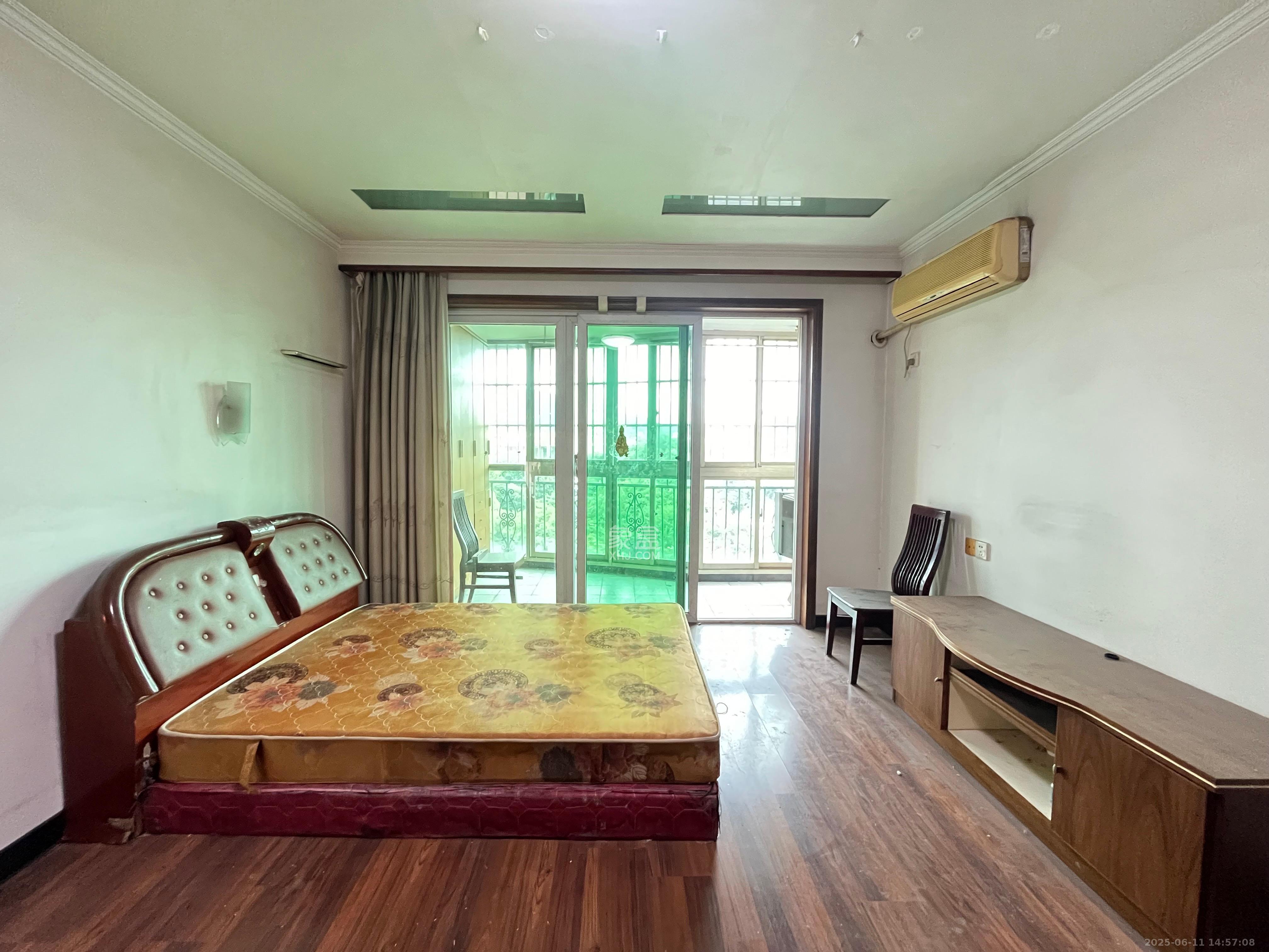 恩瑞麓山名园(龙王港小区) 1室1厅1卫 1000.0元/月 恩瑞麓山名园(龙王港小区) 1室1厅1卫 1000.0元/月室内图