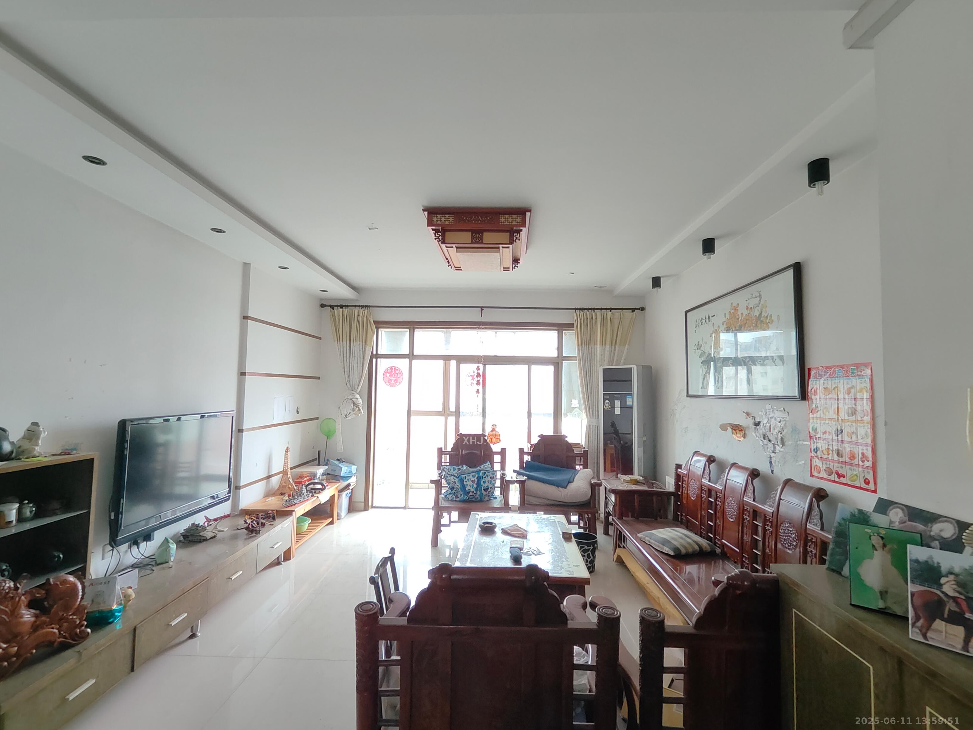 西岸润泽府 4室2厅1卫 3200.0元/月 西岸润泽府 4室2厅1卫 3200.0元/月室内图