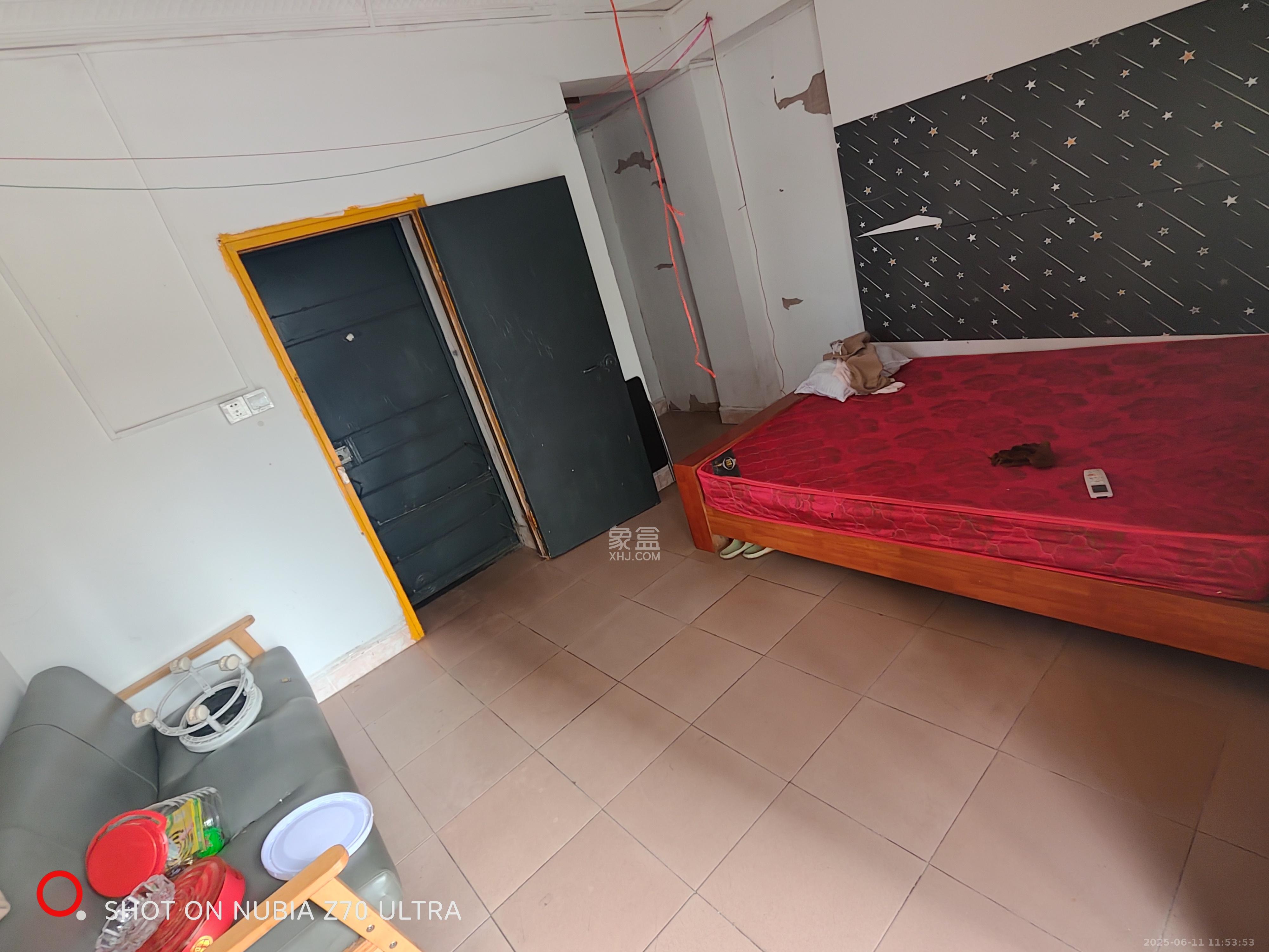 十七中宿舍(燕子岭正街40号) 1室0厅0卫 1000.0元/月 十七中宿舍(燕子岭正街40号) 1室0厅0卫 1000.0元/月室内图