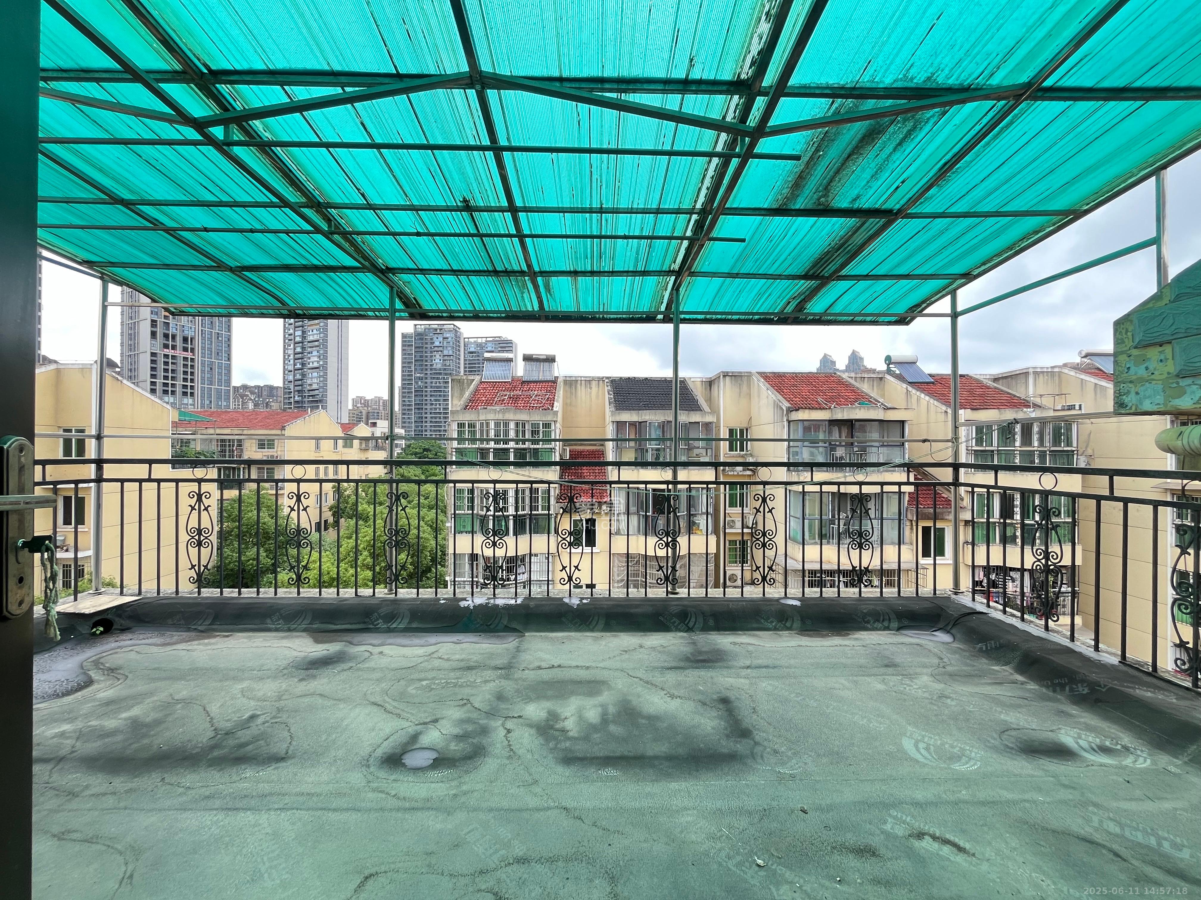 恩瑞麓山名园(龙王港小区) 1室1厅1卫 1000.0元/月 恩瑞麓山名园(龙王港小区) 1室1厅1卫 1000.0元/月室内图