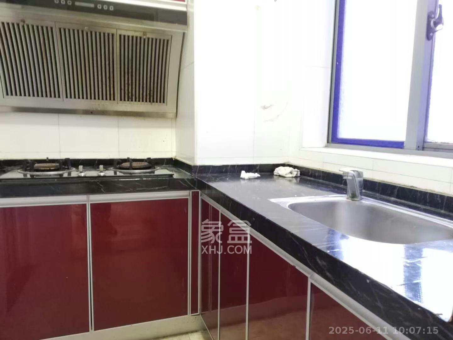 上海城小区  1室1厅1卫   1600.00元/月室内图