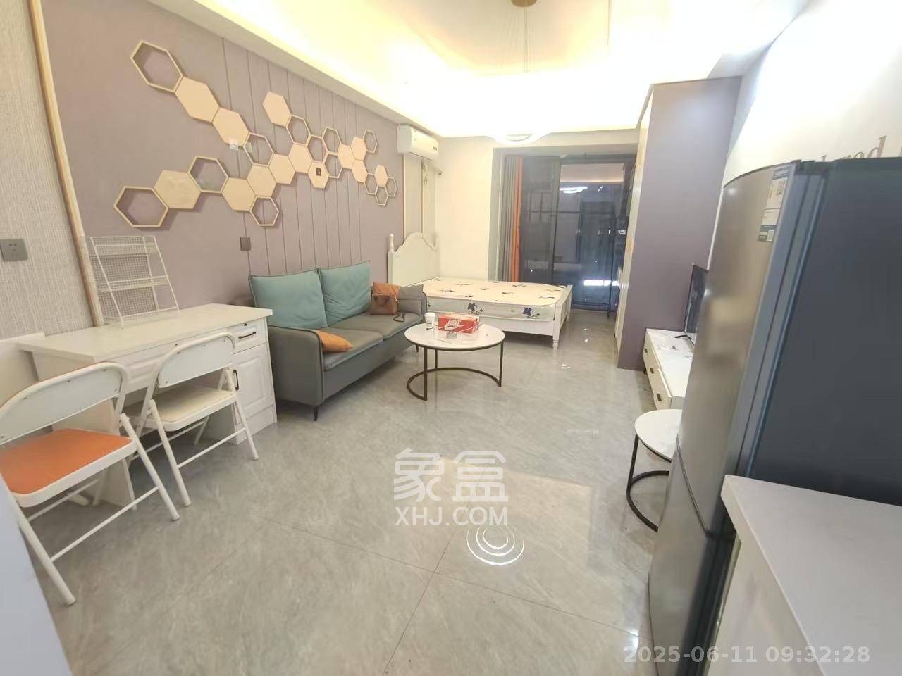 万润时光里  1室1厅1卫   1900.00元/月
