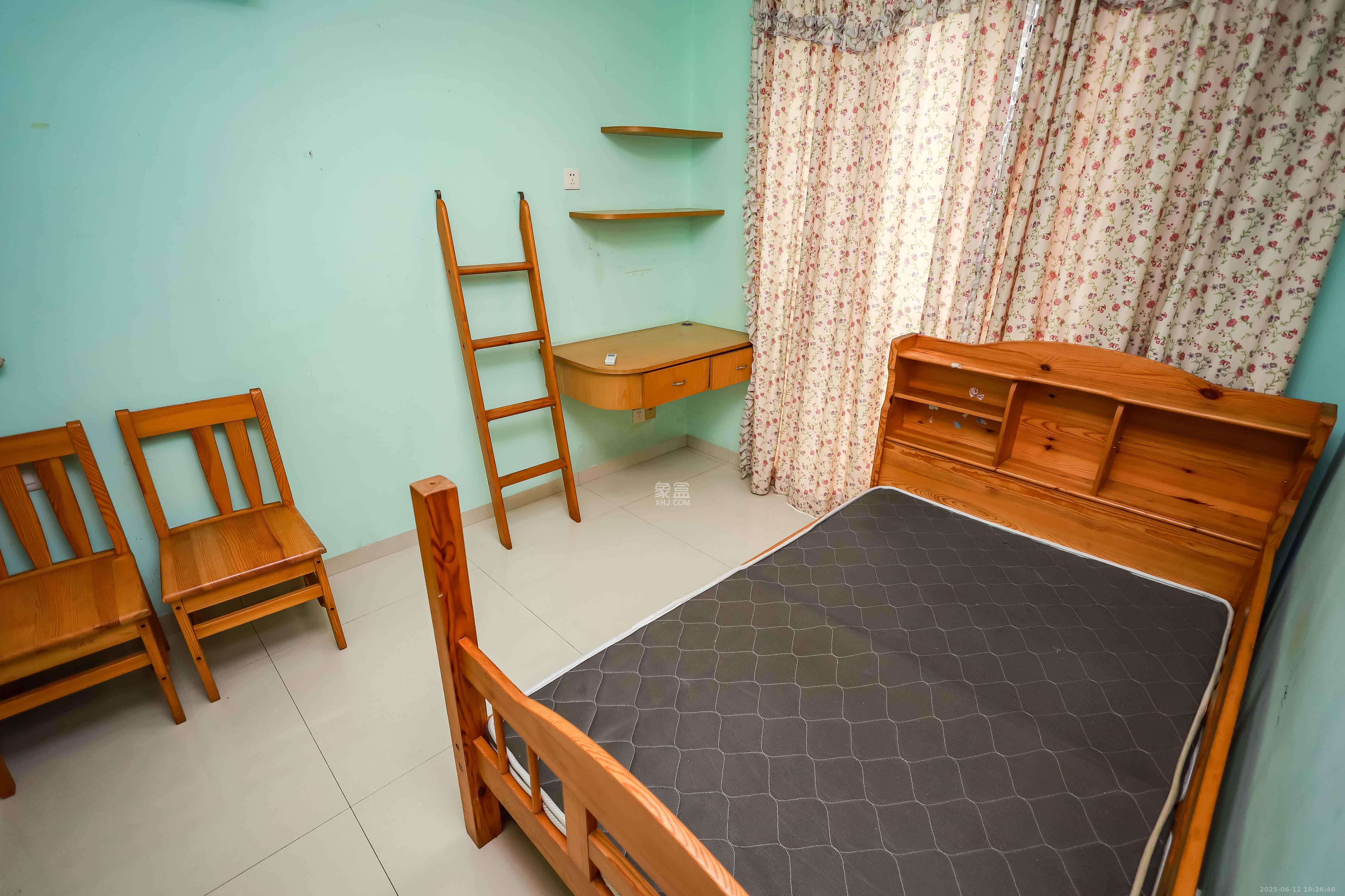 卓越蔚蓝海岸一期 2室2厅1卫 1800.0元/月 卓越蔚蓝海岸一期 2室2厅1卫 1800.0元/月室内图