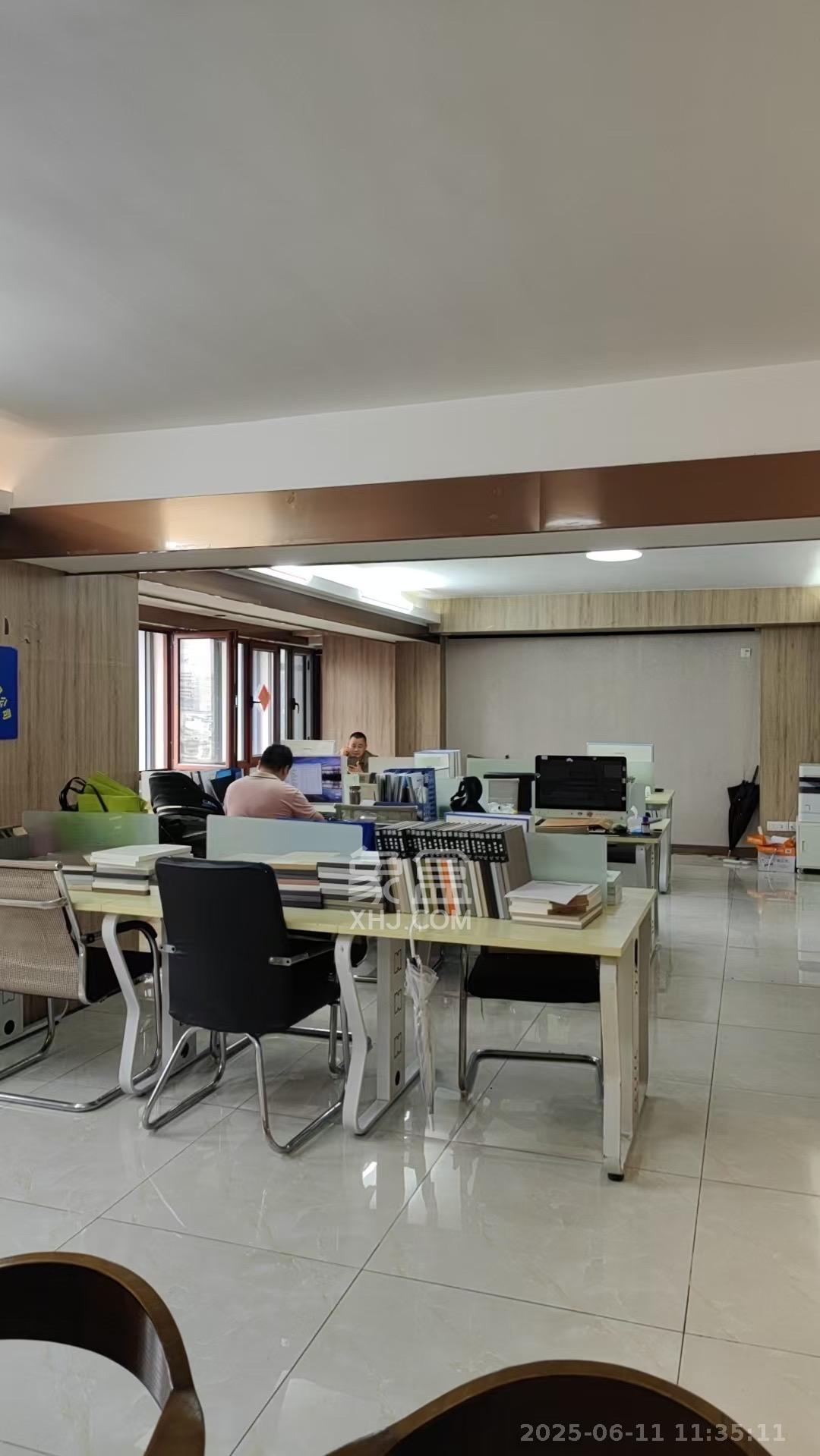 东方芙蓉 1室1厅1卫 5000.0元/月 东方芙蓉 1室1厅1卫 5000.0元/月室内图