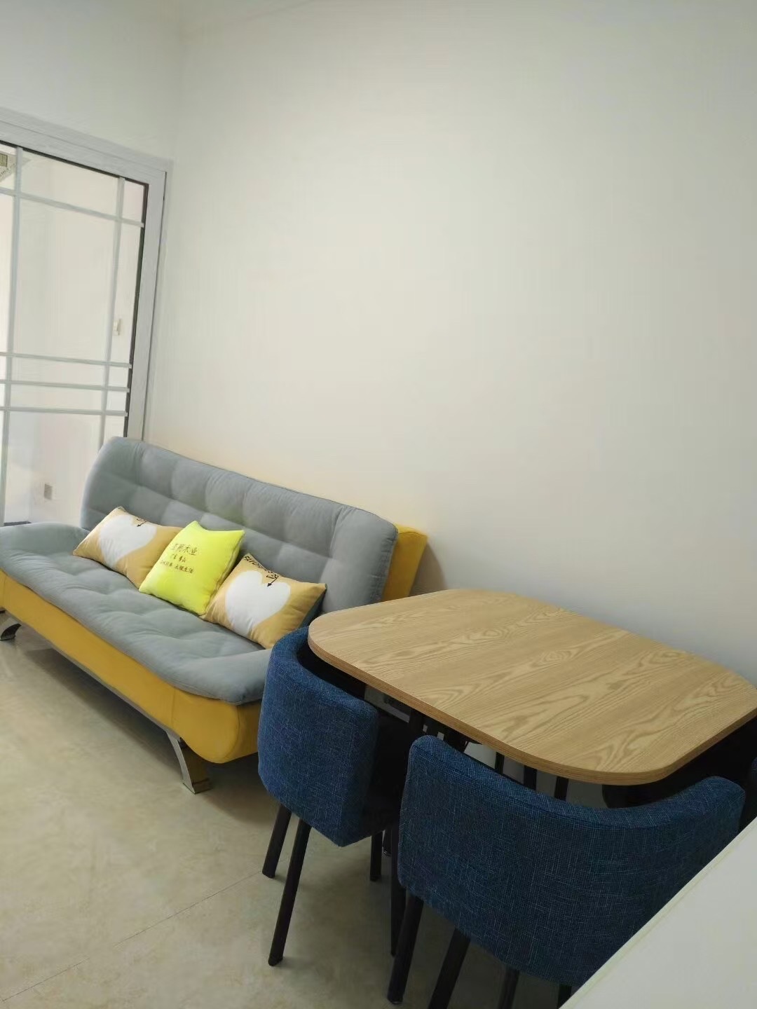 百弘学府城 1室1厅1卫 1000.0元/月 百弘学府城 1室1厅1卫 1000.0元/月室内图