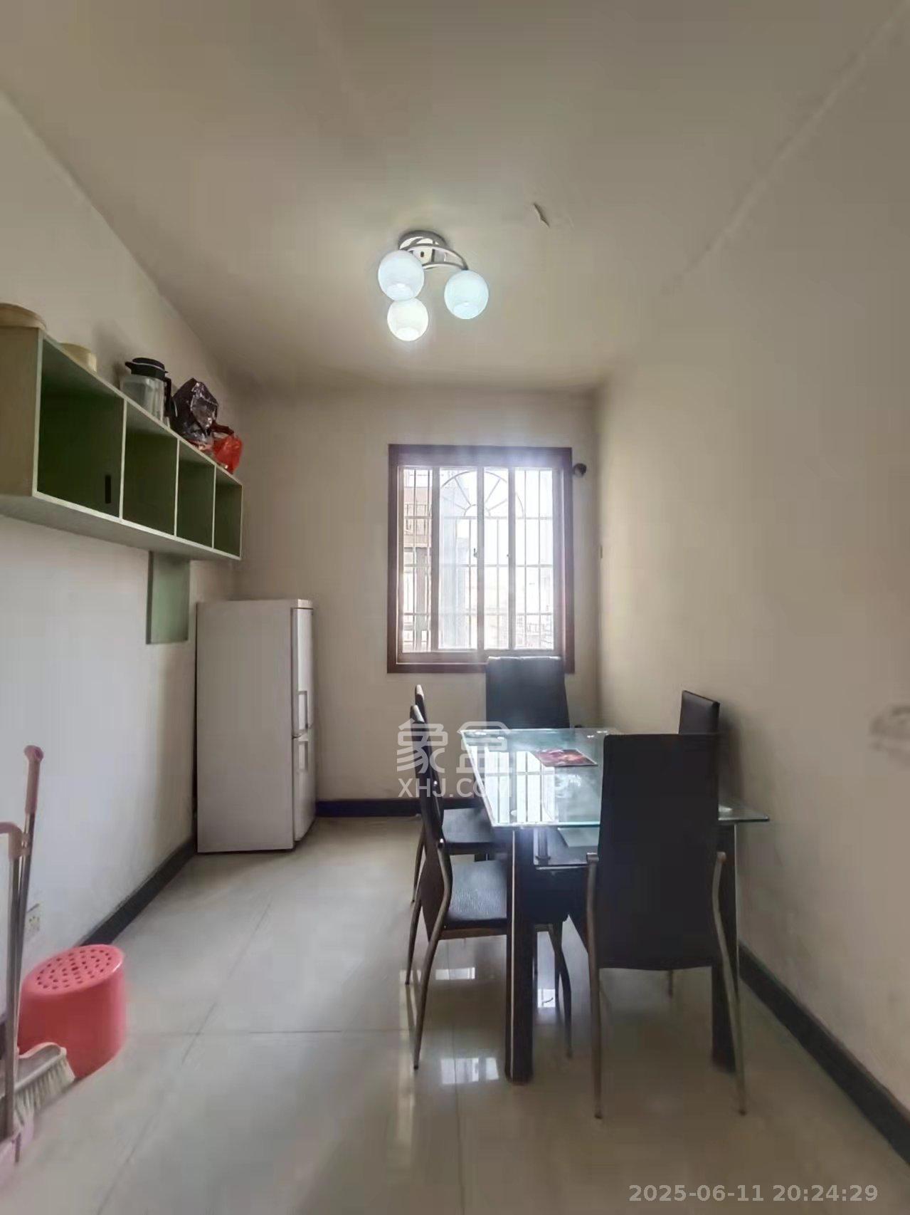 省建苑小区 3室2厅1卫 3000.0元/月 省建苑小区 3室2厅1卫 3000.0元/月室内图