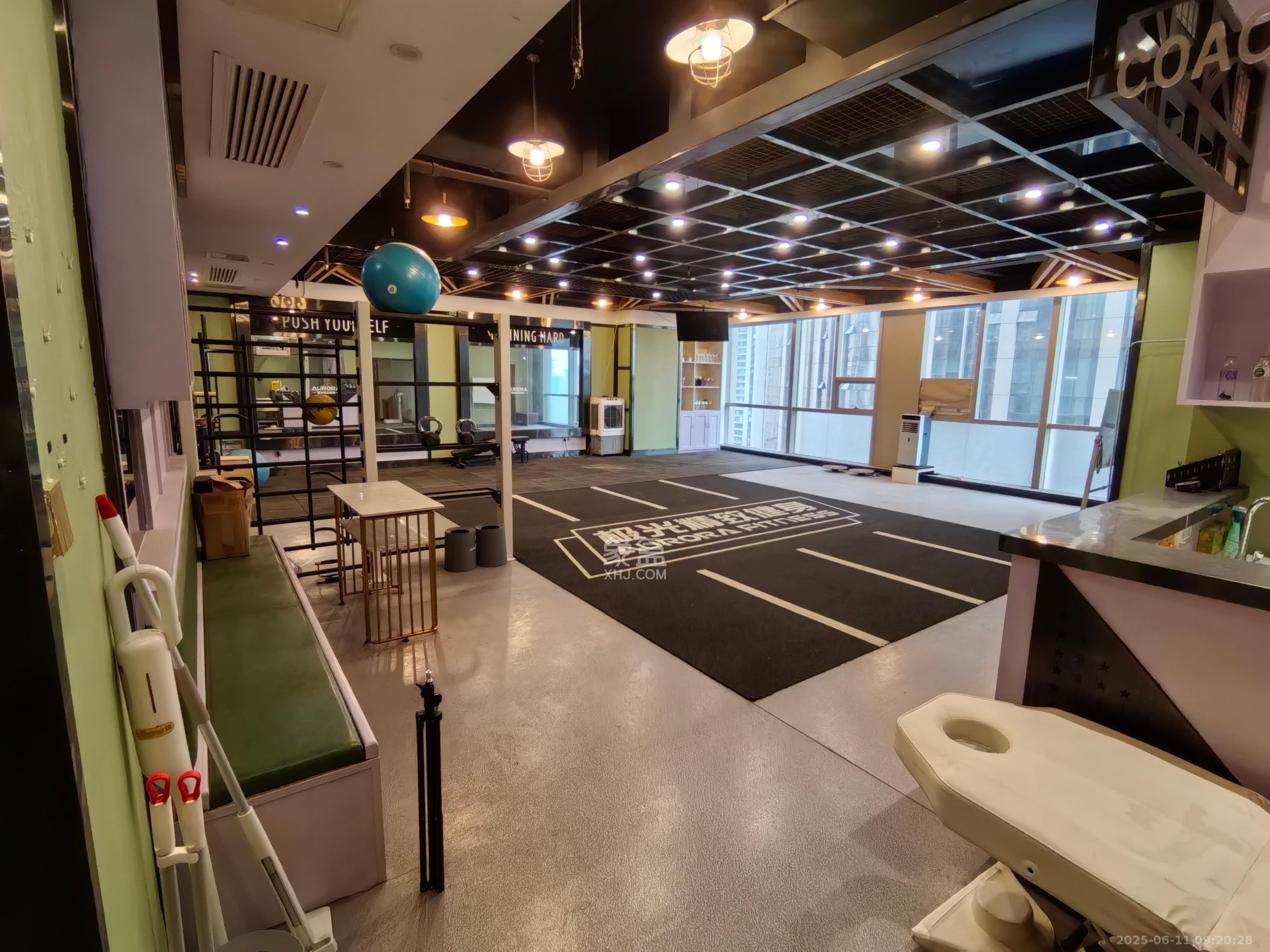 顺天国际金融中心   183.0㎡      6600.0元/月室内图