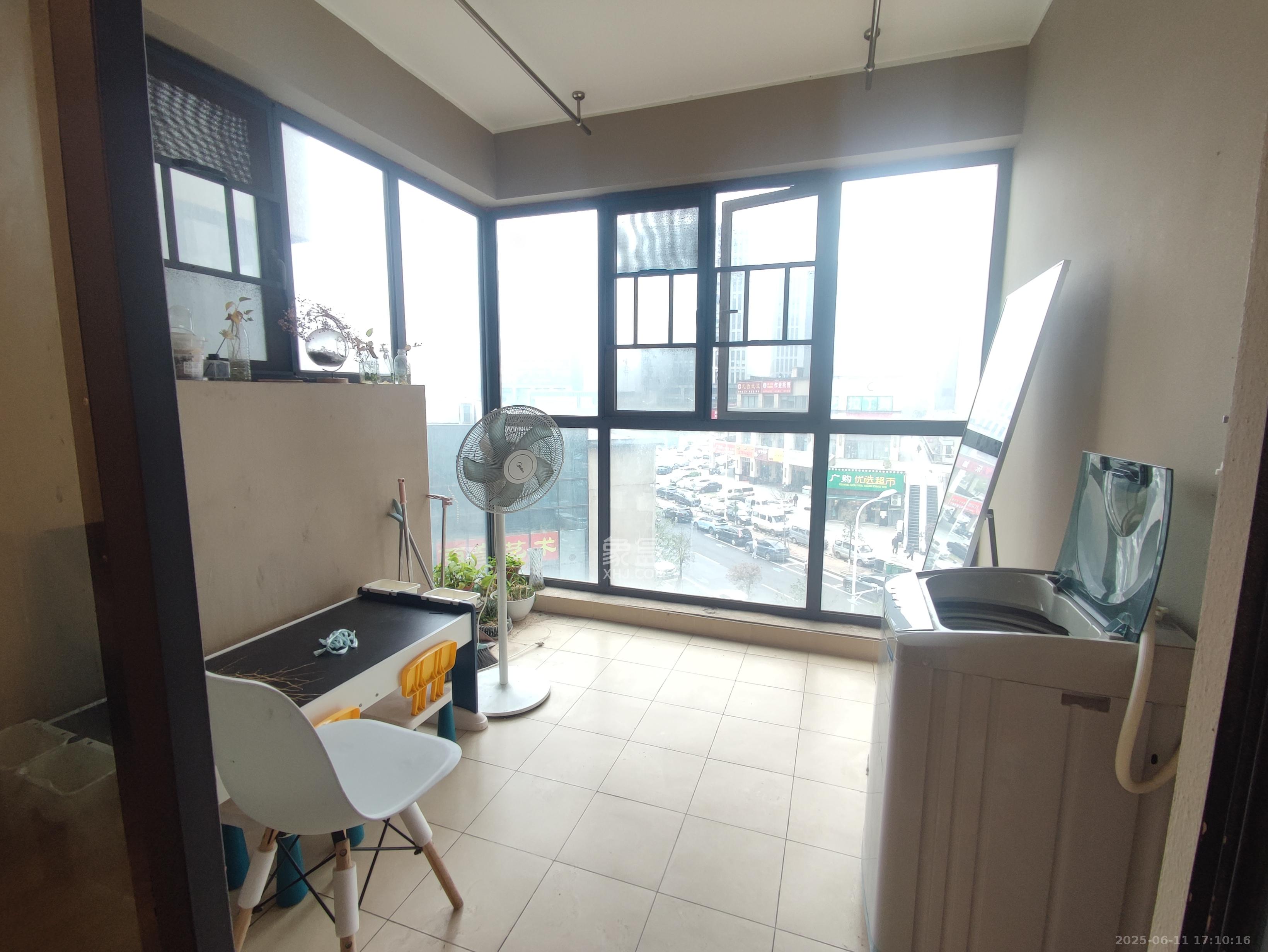 汇金城/嘉华城(二期、三期) 3室2厅2卫 2600.0元/月 汇金城/嘉华城(二期、三期) 3室2厅2卫 2600.0元/月室内图