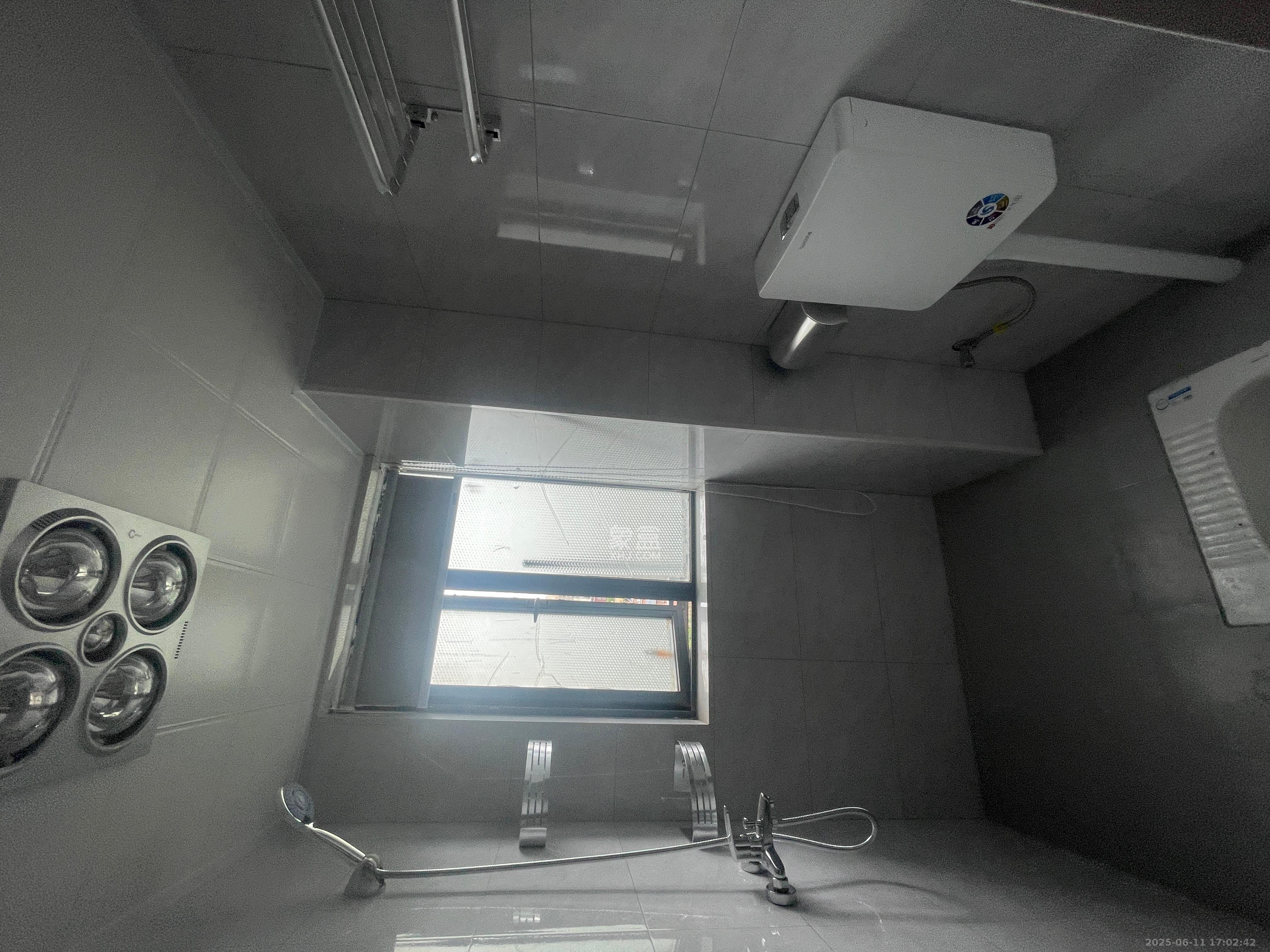 亚商国际  2室2厅1卫    2000.0元/月室内图