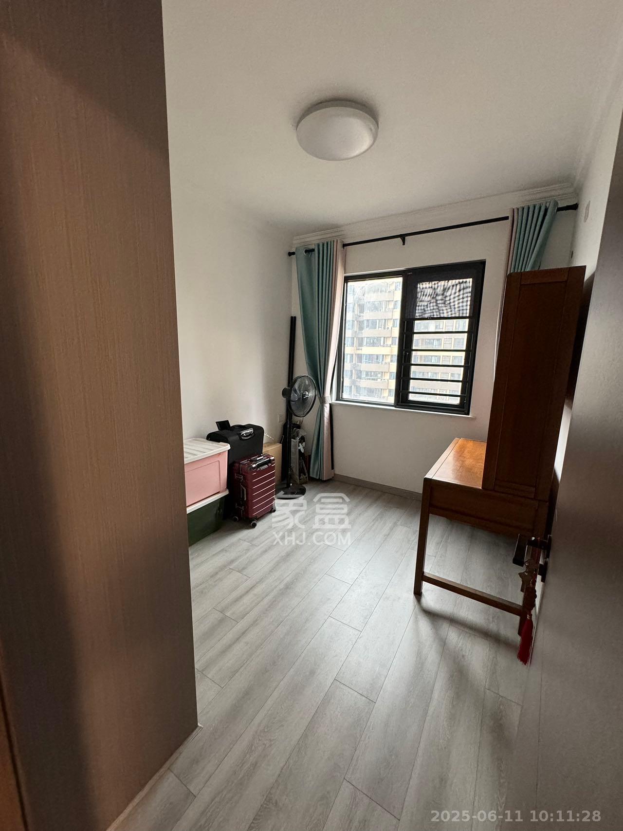 长房云时代  3室2厅2卫    3500.0元/月 长房云时代  3室2厅2卫    3500.0元/月室内图