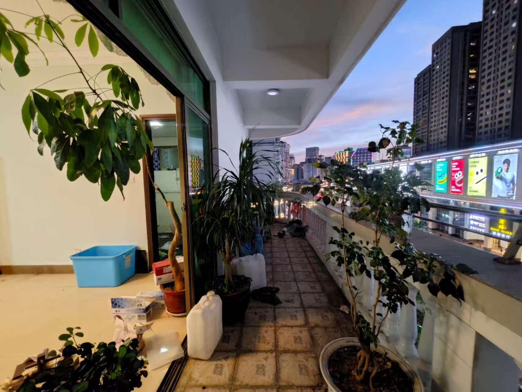 欣怡 4室2厅2卫 5500.0元/月 欣怡 4室2厅2卫 5500.0元/月室内图