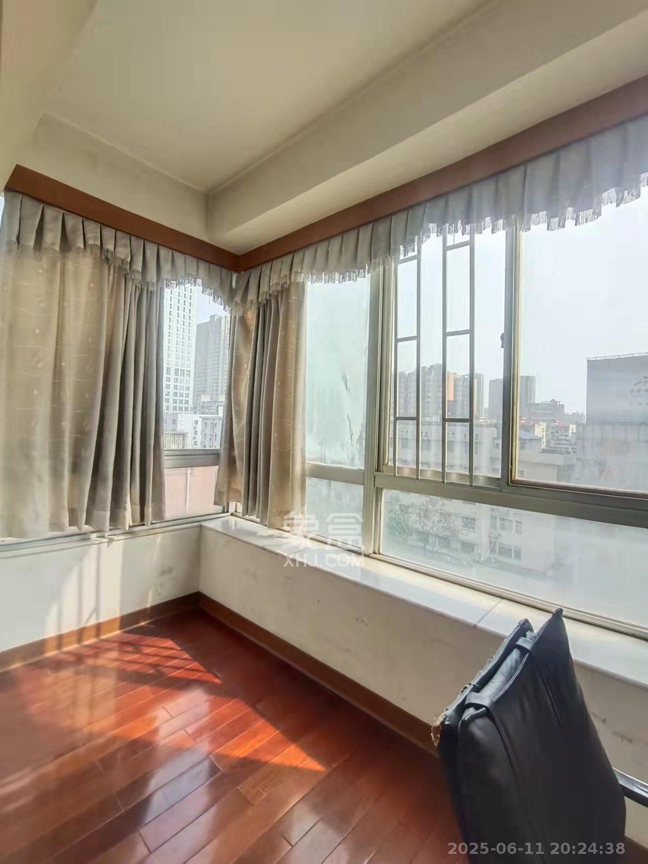 省建苑小区 3室2厅1卫 3000.0元/月 省建苑小区 3室2厅1卫 3000.0元/月室内图