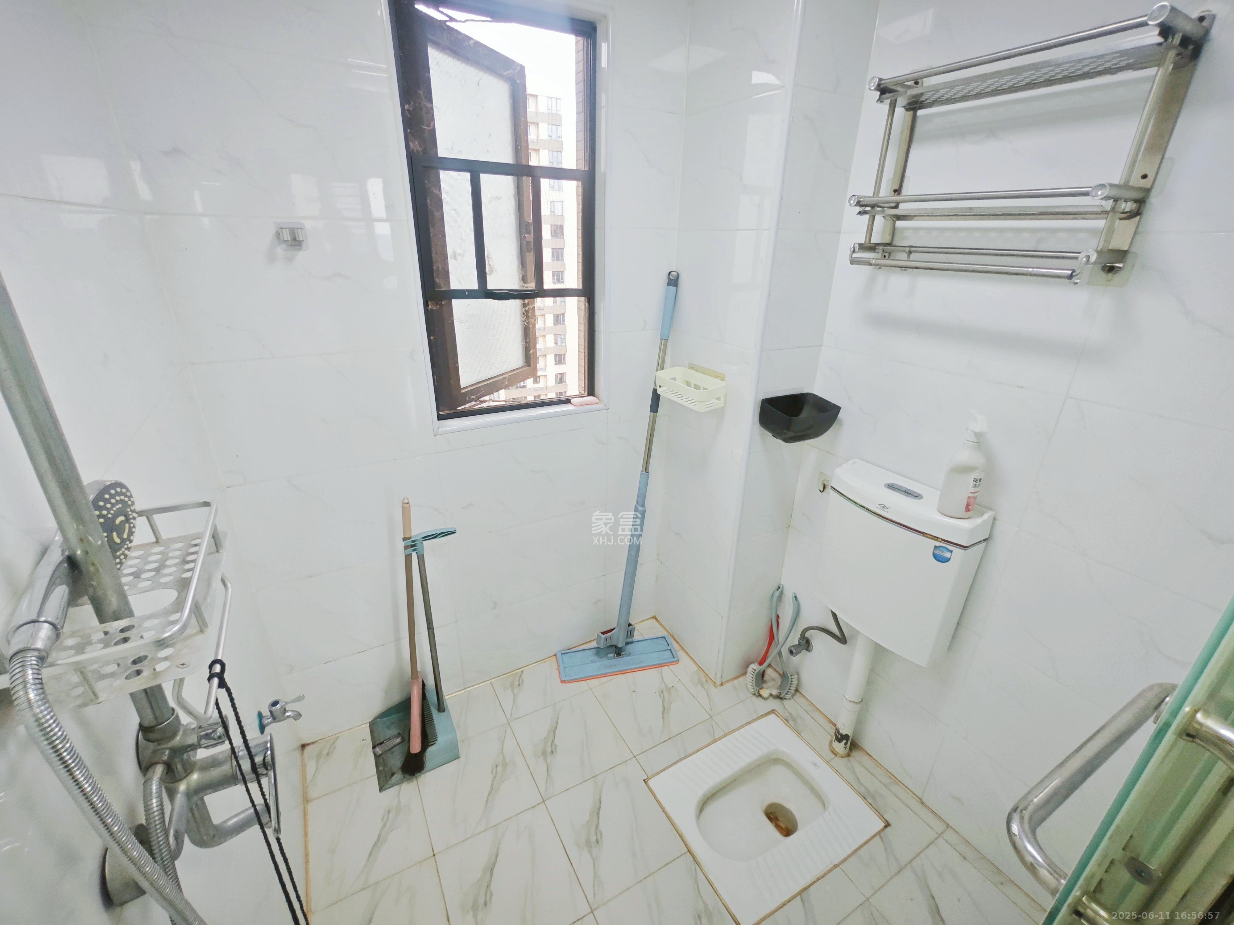长房云时代  1室0厅0卫   2700.00元/月室内图