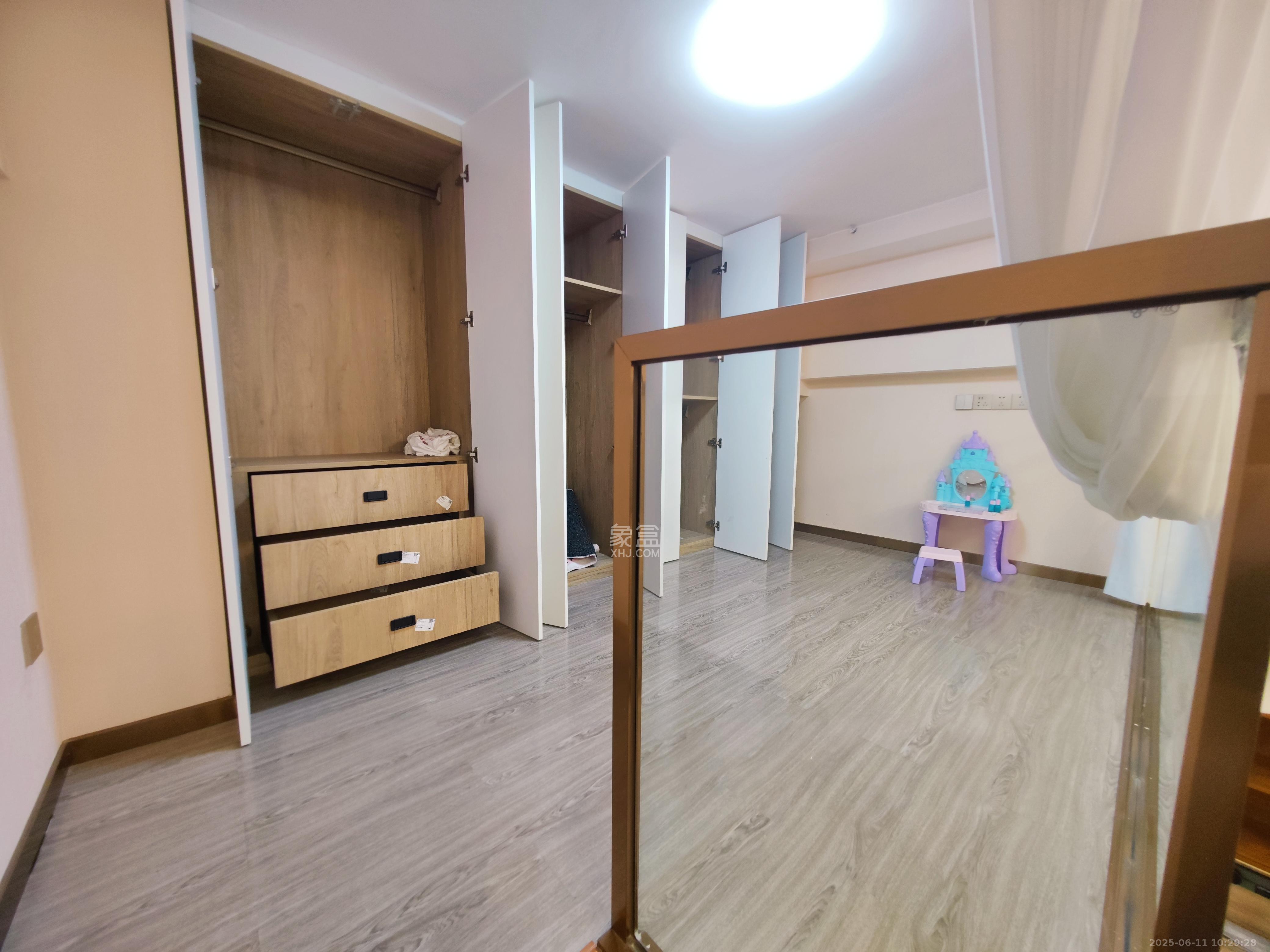 富兴时代御城  2室1厅1卫    3500.0元/月 富兴时代御城  2室1厅1卫    3500.0元/月室内图