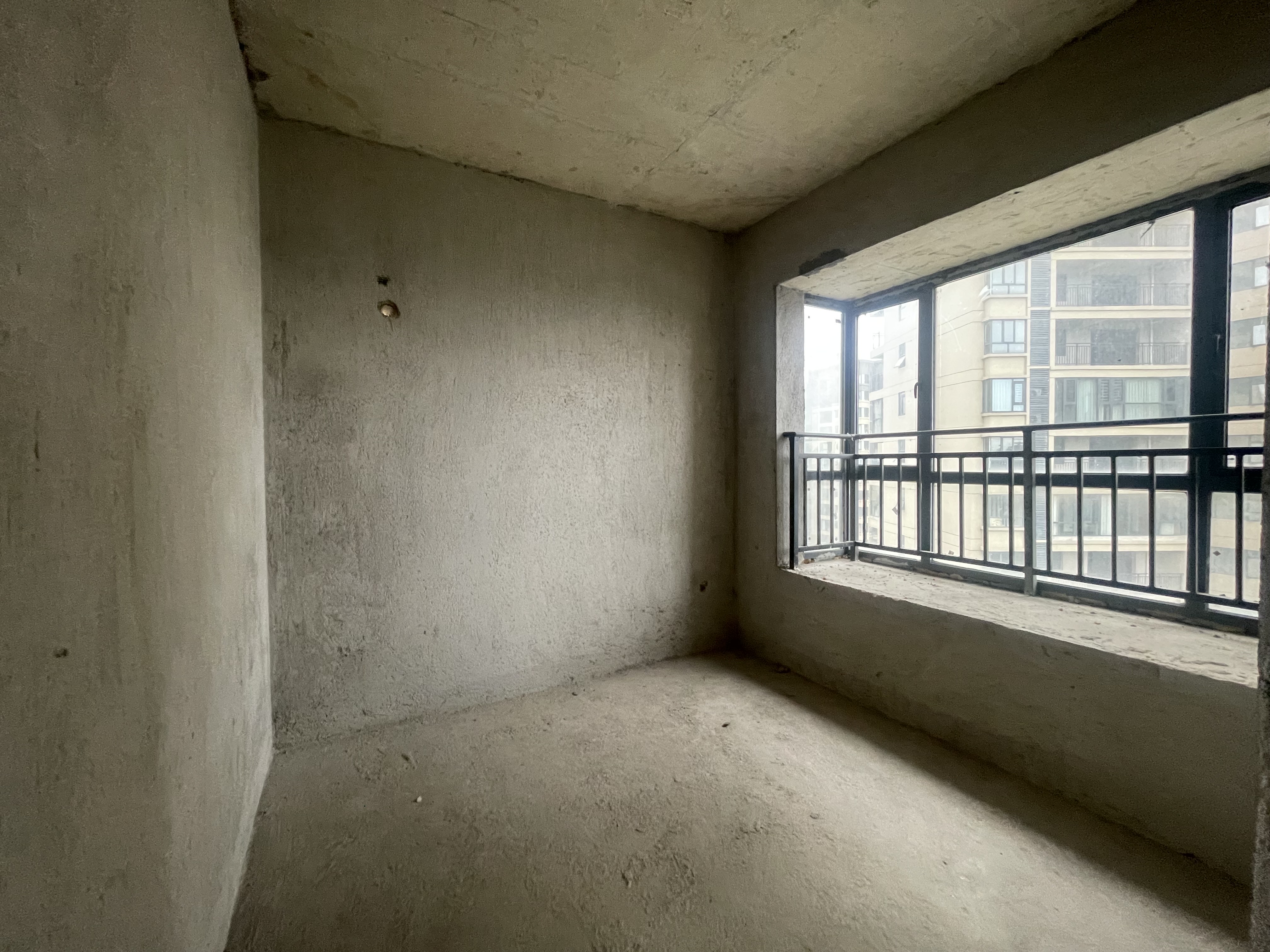 德桂园书香苑  3室2厅2卫    65.0万卧室