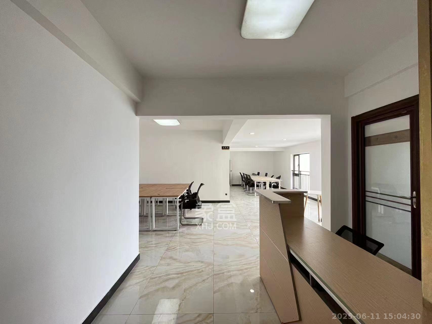 星大峰汇商务楼 1室1厅1卫 3600.0元/月 星大峰汇商务楼 1室1厅1卫 3600.0元/月室内图