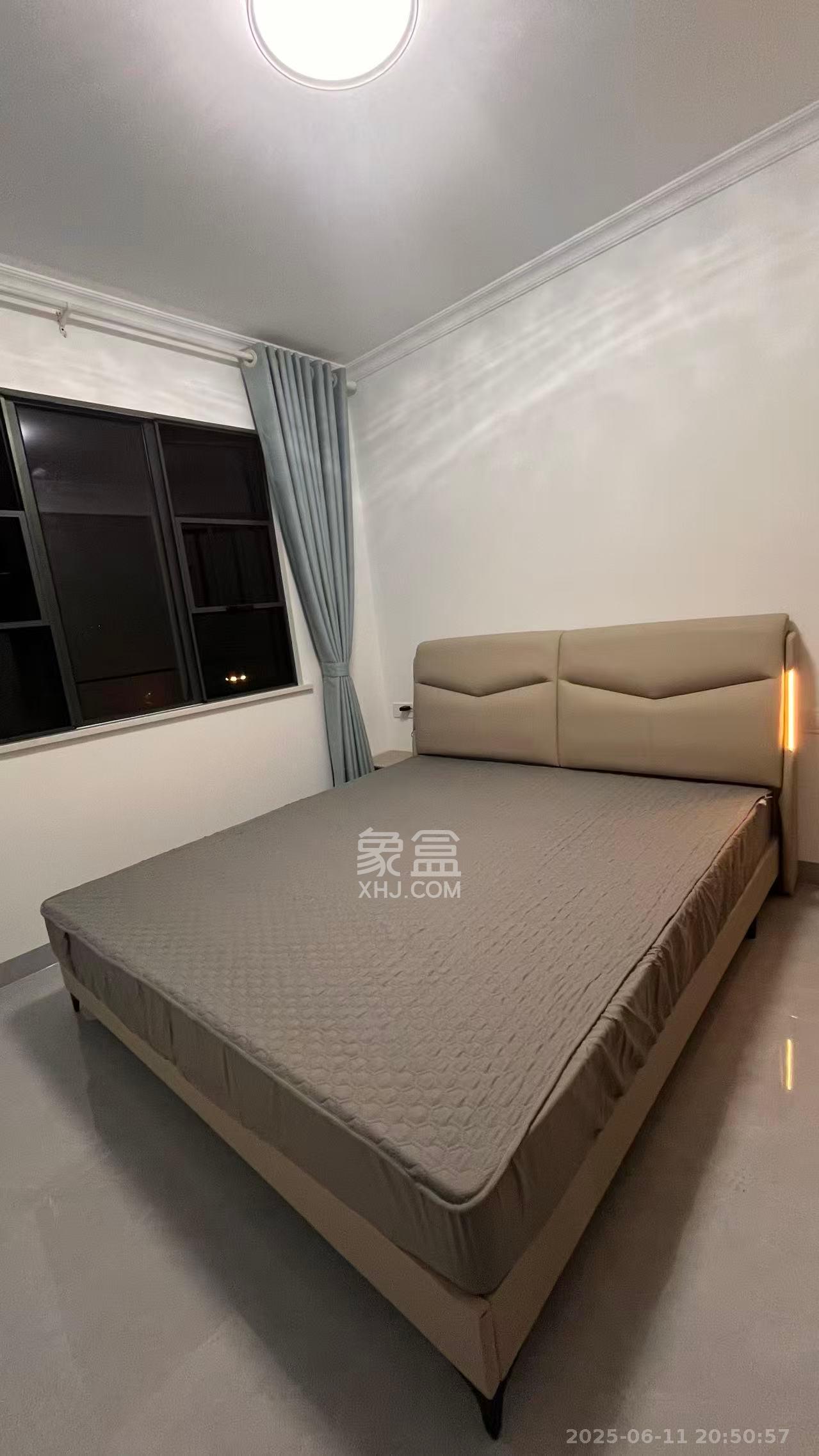 洋湖明园二期  2室1厅1卫   2100.00元/月室内图
