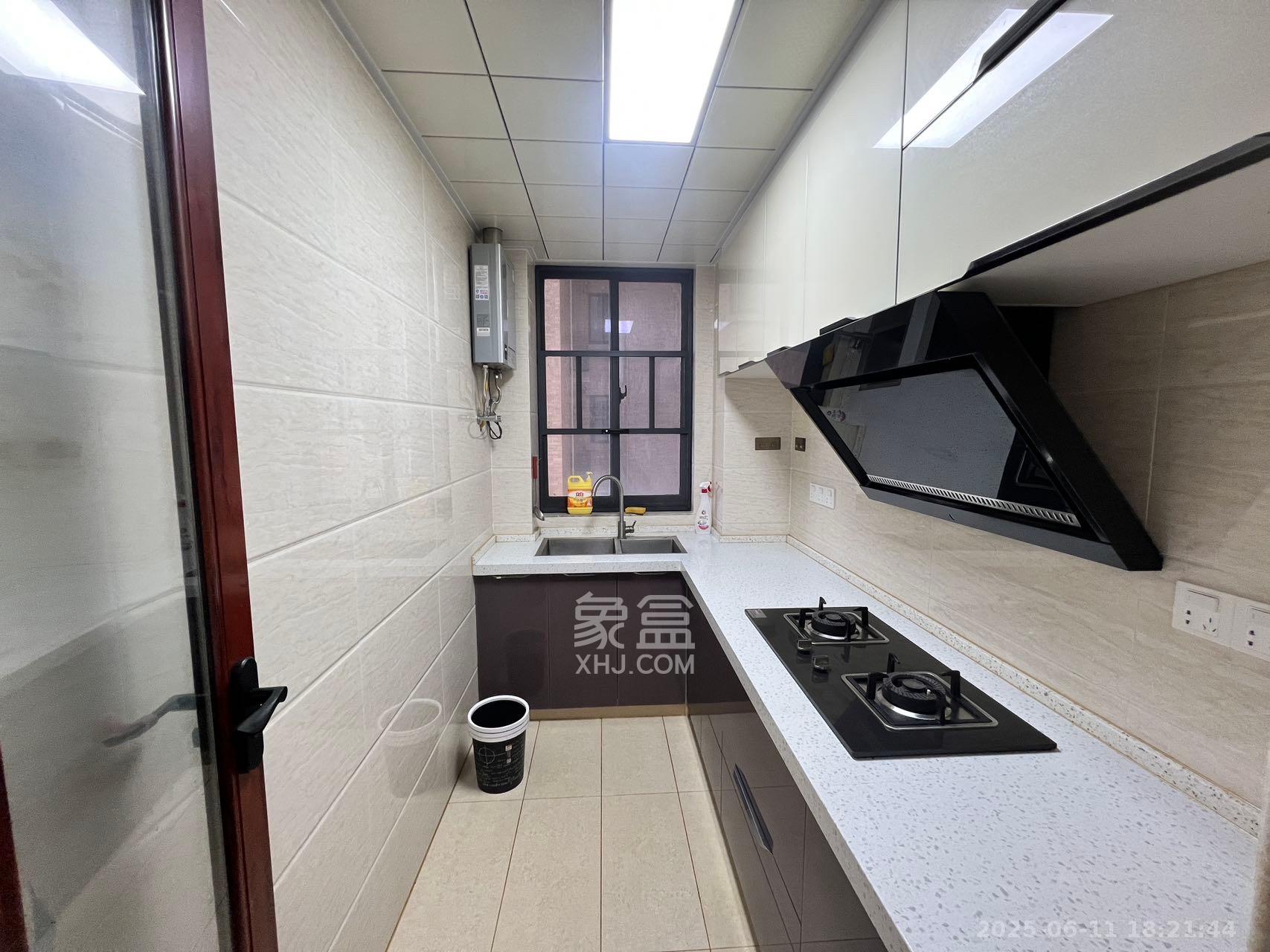 中南红领邦(红星嘉和苑) 2室1厅1卫 2300.0元/月 中南红领邦(红星嘉和苑) 2室1厅1卫 2300.0元/月室内图