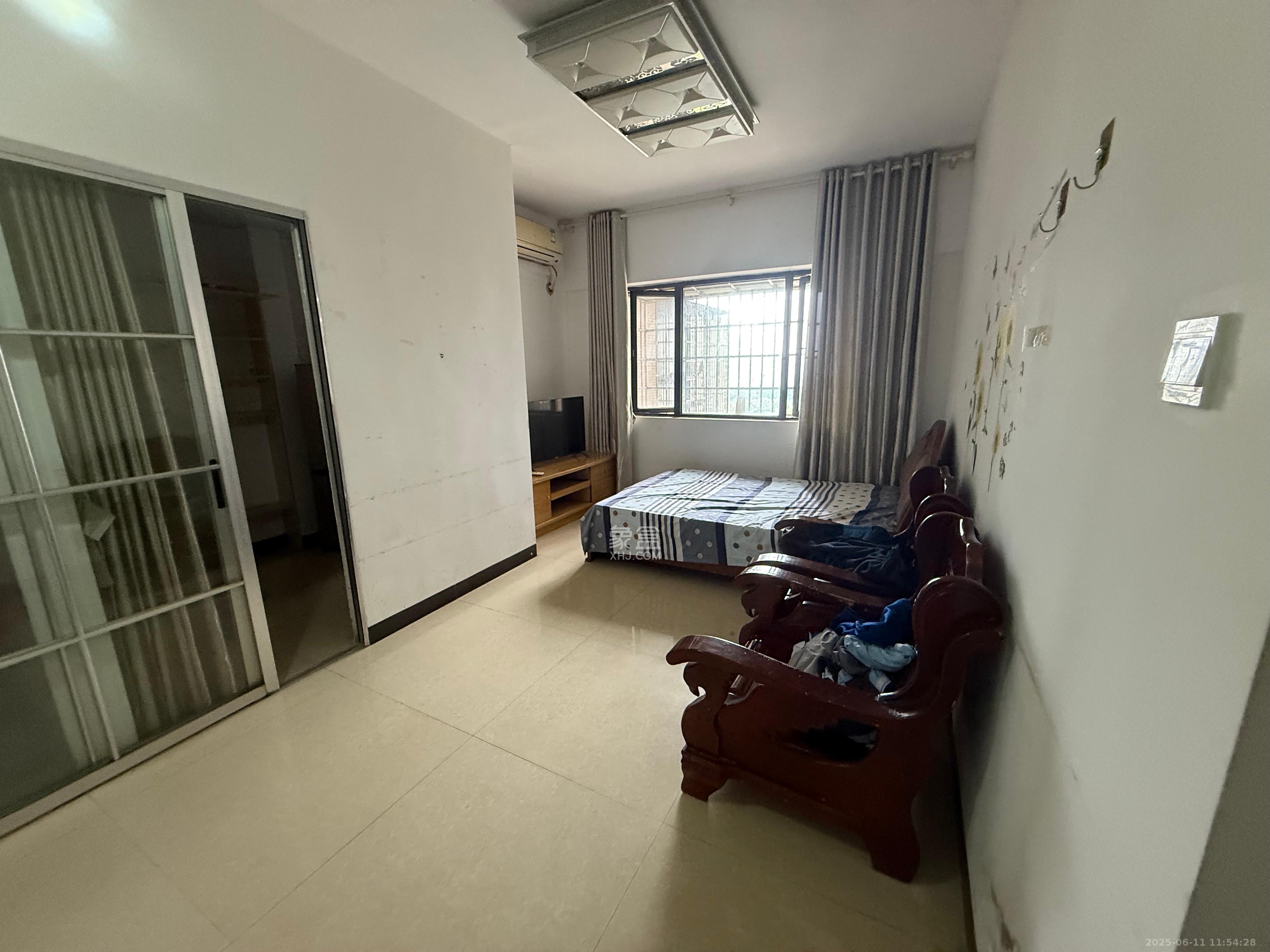 兴联小区 3室2厅2卫 1700.0元/月 兴联小区 3室2厅2卫 1700.0元/月室内图