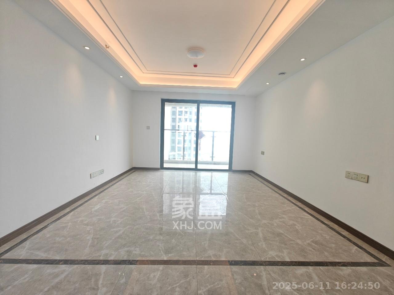 绿地长沙城际空间站(绿地新里佳苑) 4室2厅2卫 4600.0元/月 绿地长沙城际空间站(绿地新里佳苑) 4室2厅2卫 4600.0元/月室内图