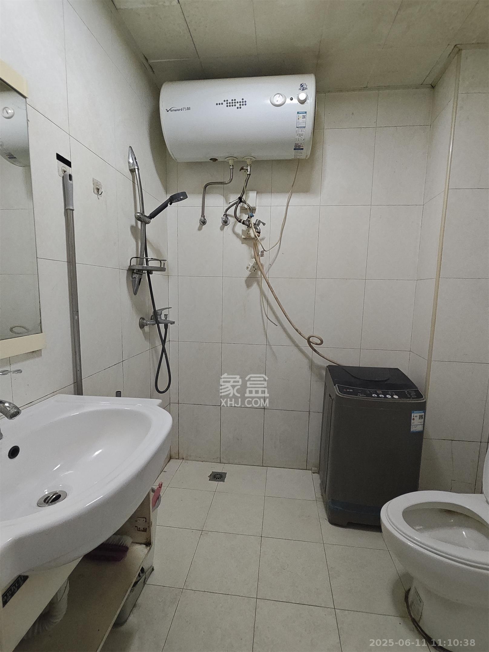 生活艺术城  1室1厅1卫   1300.00元/月室内图