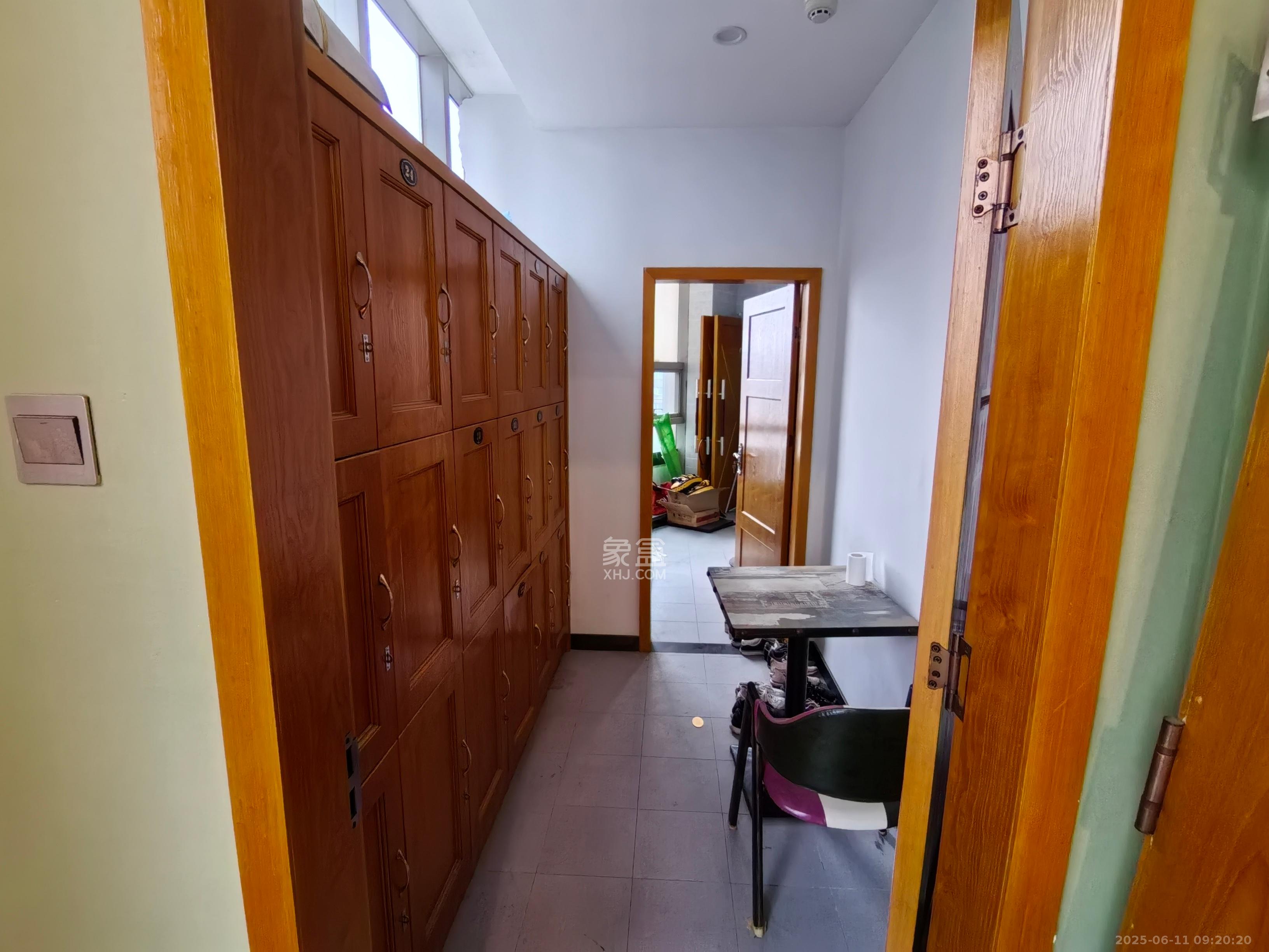 顺天国际金融中心   183.0㎡      6600.0元/月室内图